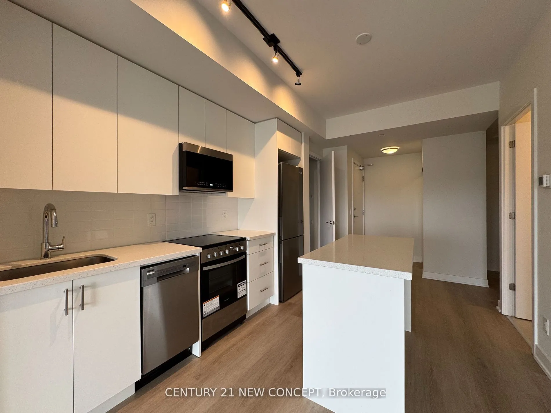 15 ELLERSLIE Avenue, #2107