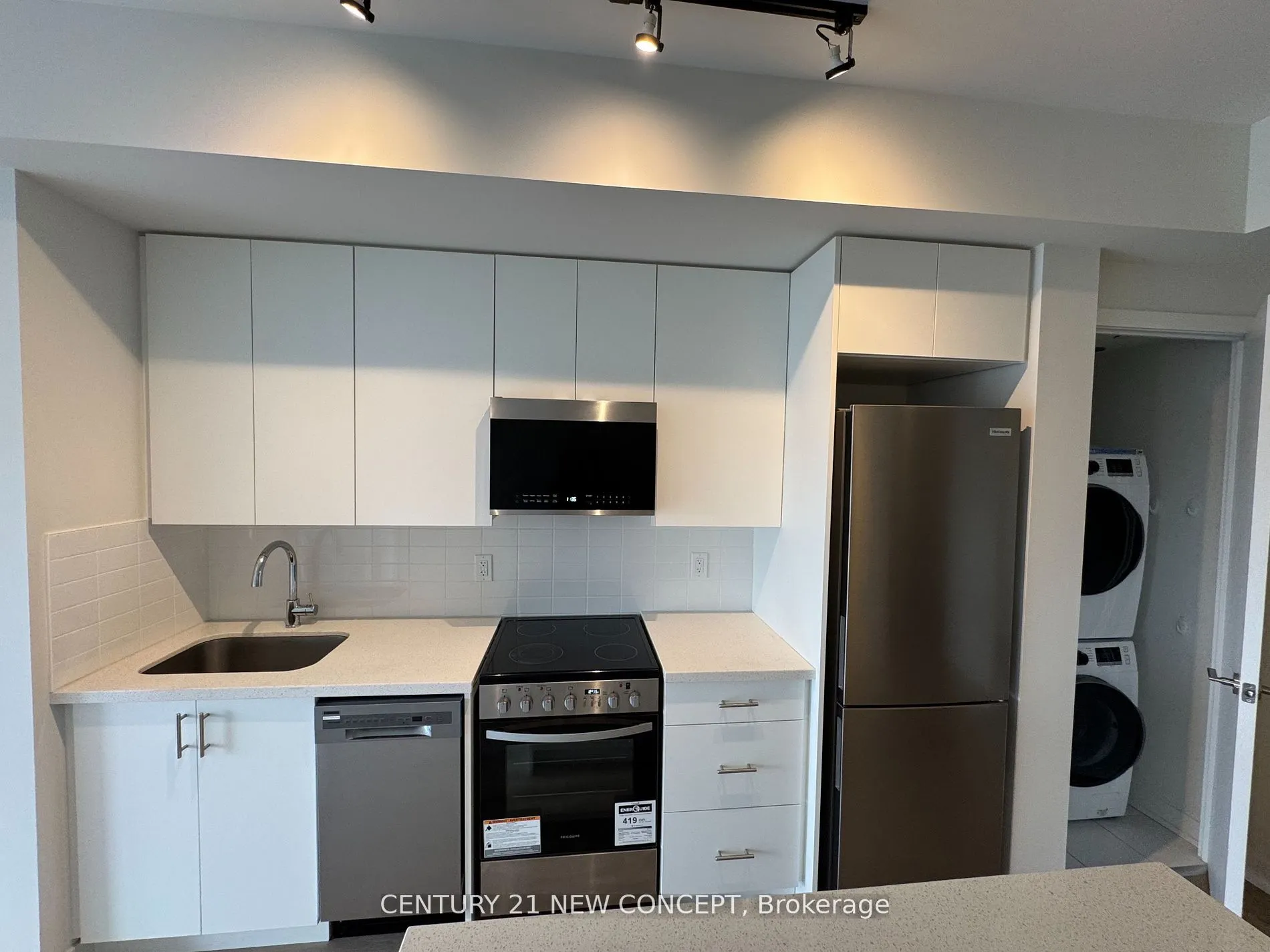 15 ELLERSLIE Avenue, #2107