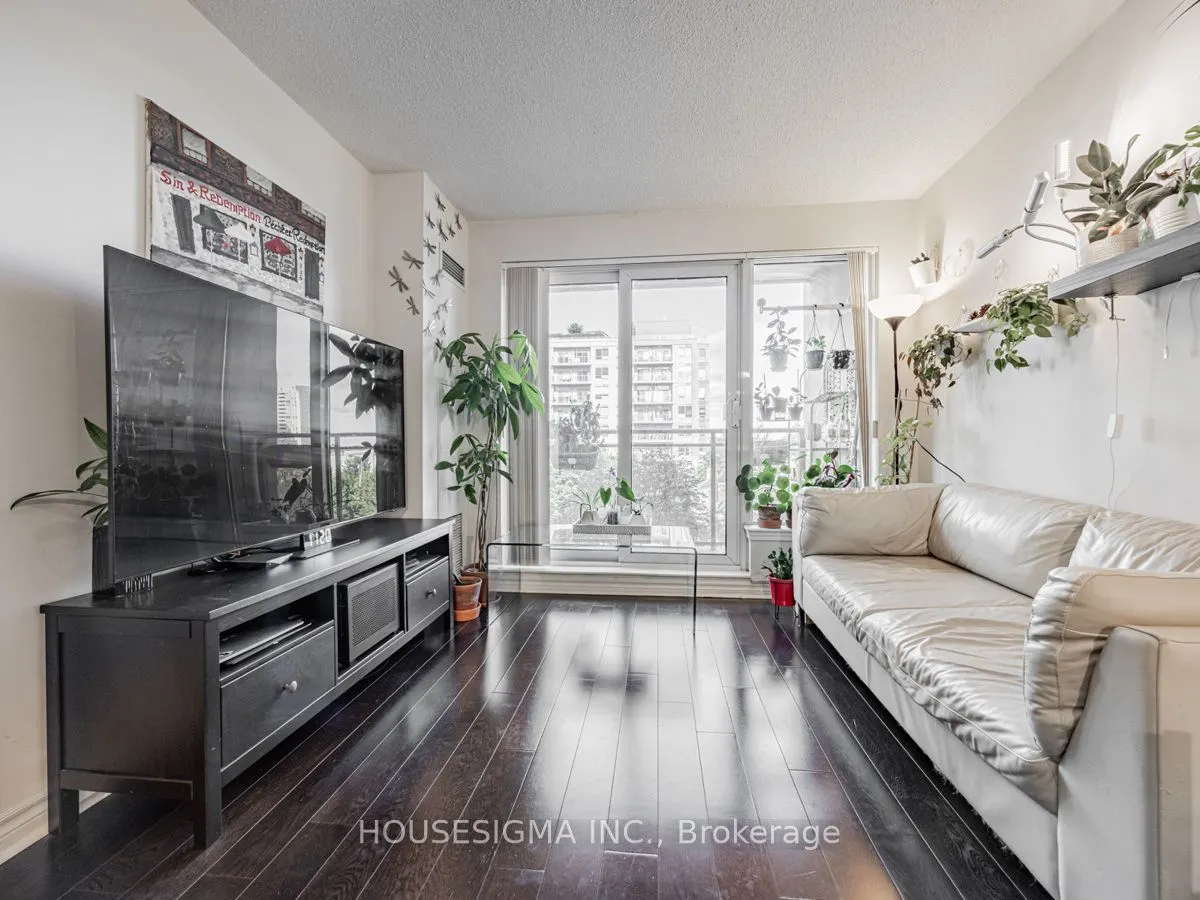 19 Barberry Place E, #505