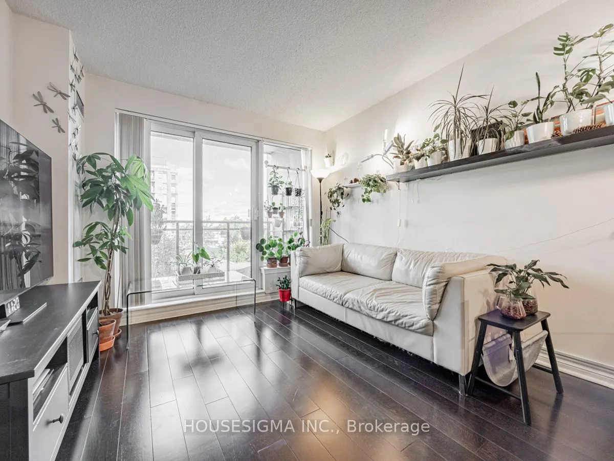 19 Barberry Place E, #505