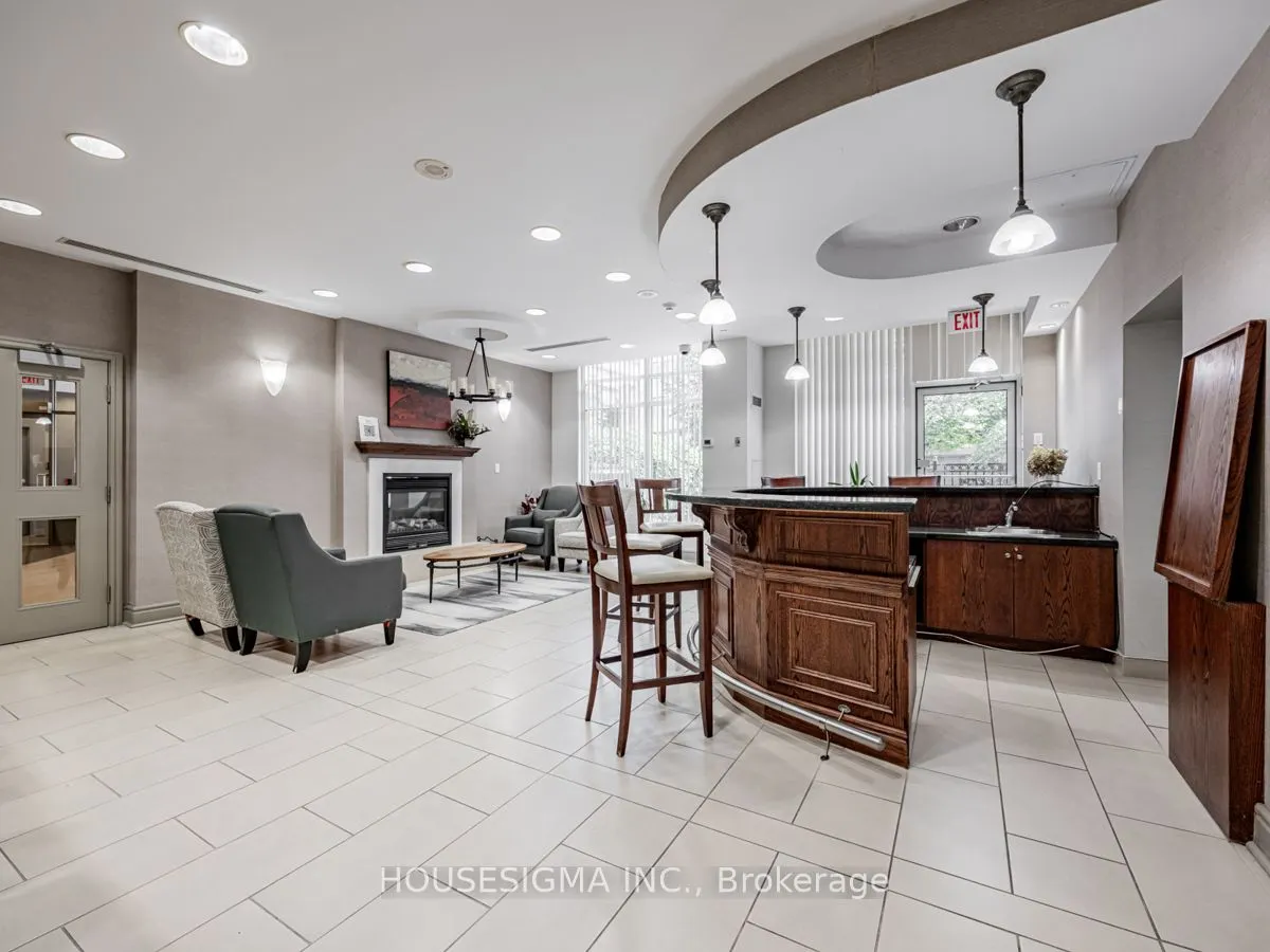19 Barberry Place E, #505