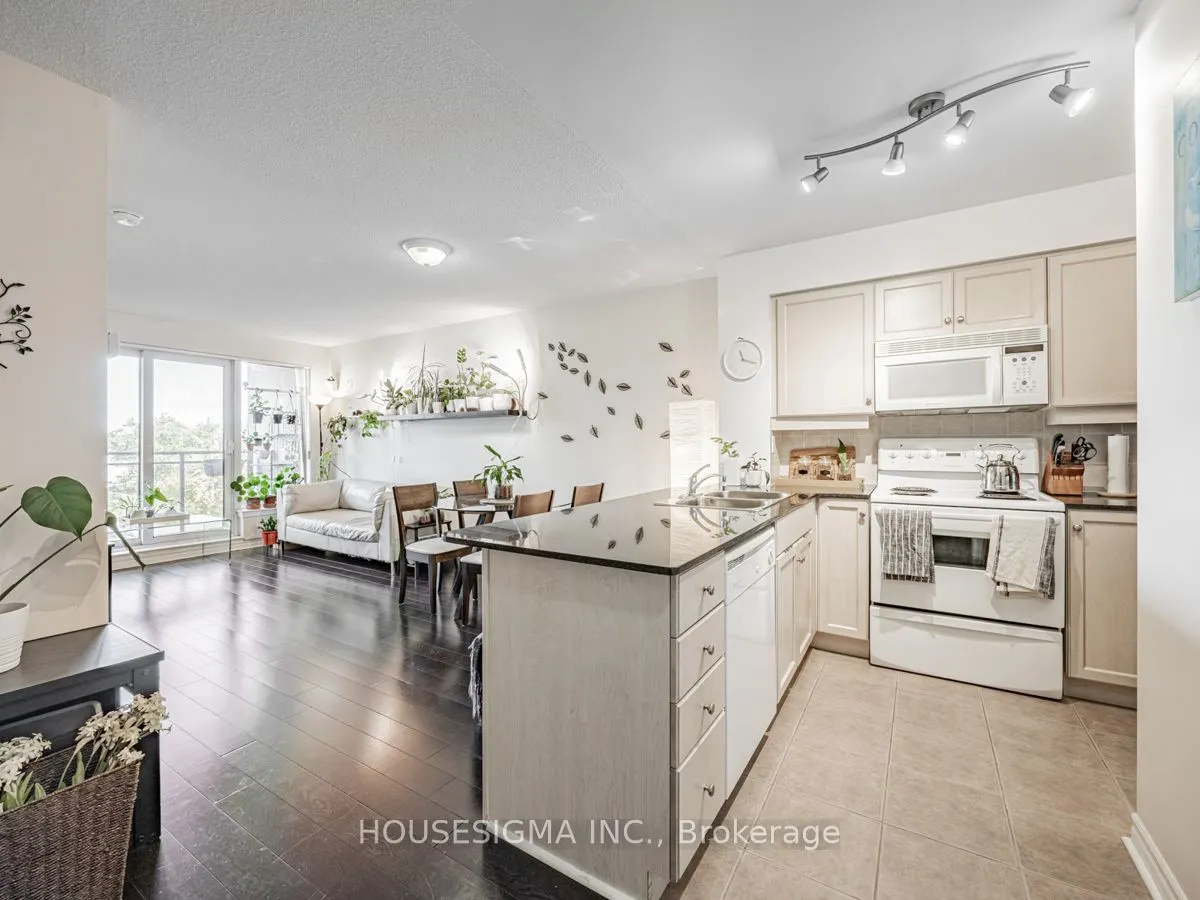 19 Barberry Place E, #505