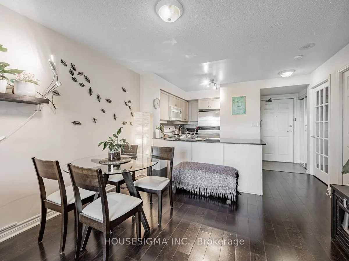 19 Barberry Place E, #505
