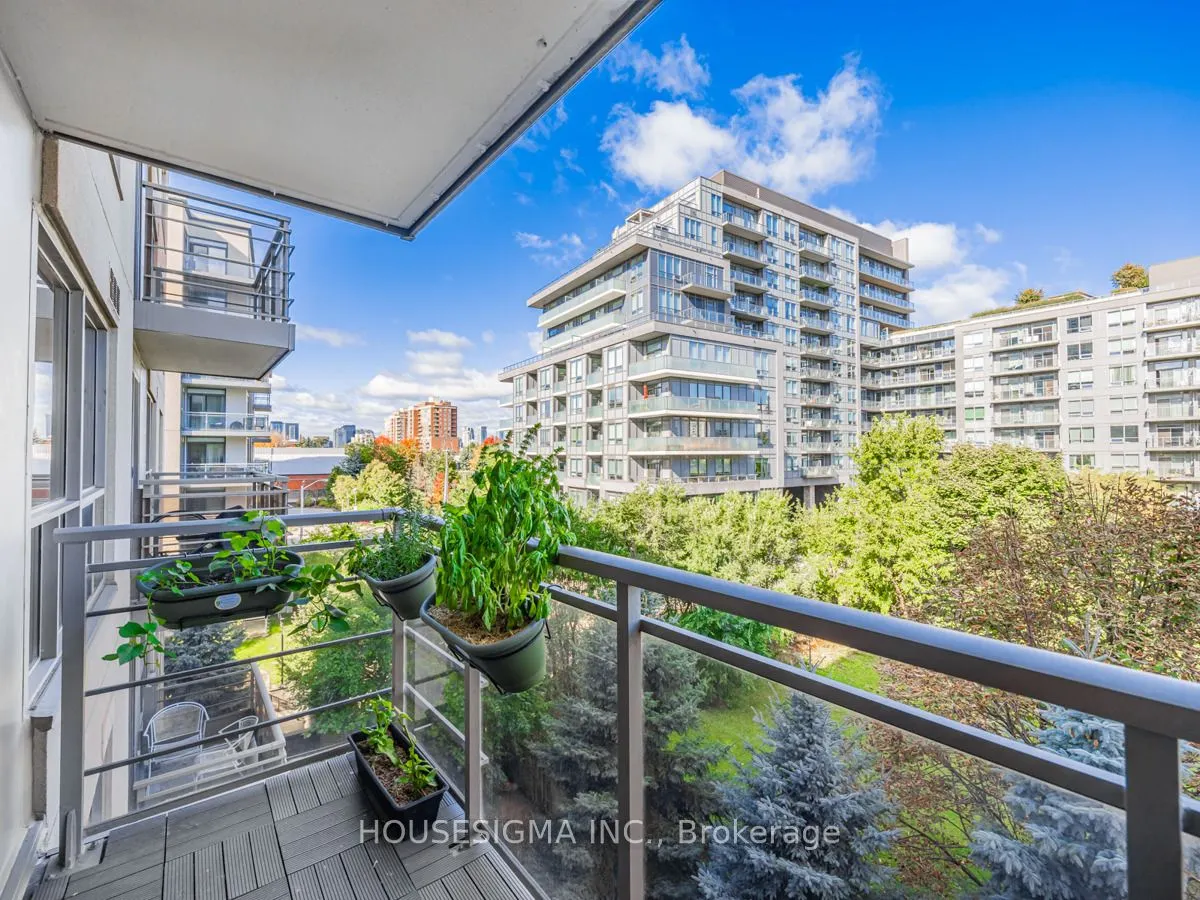 19 Barberry Place E, #505
