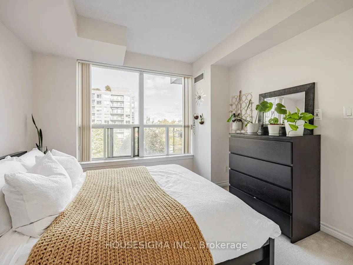 19 Barberry Place E, #505