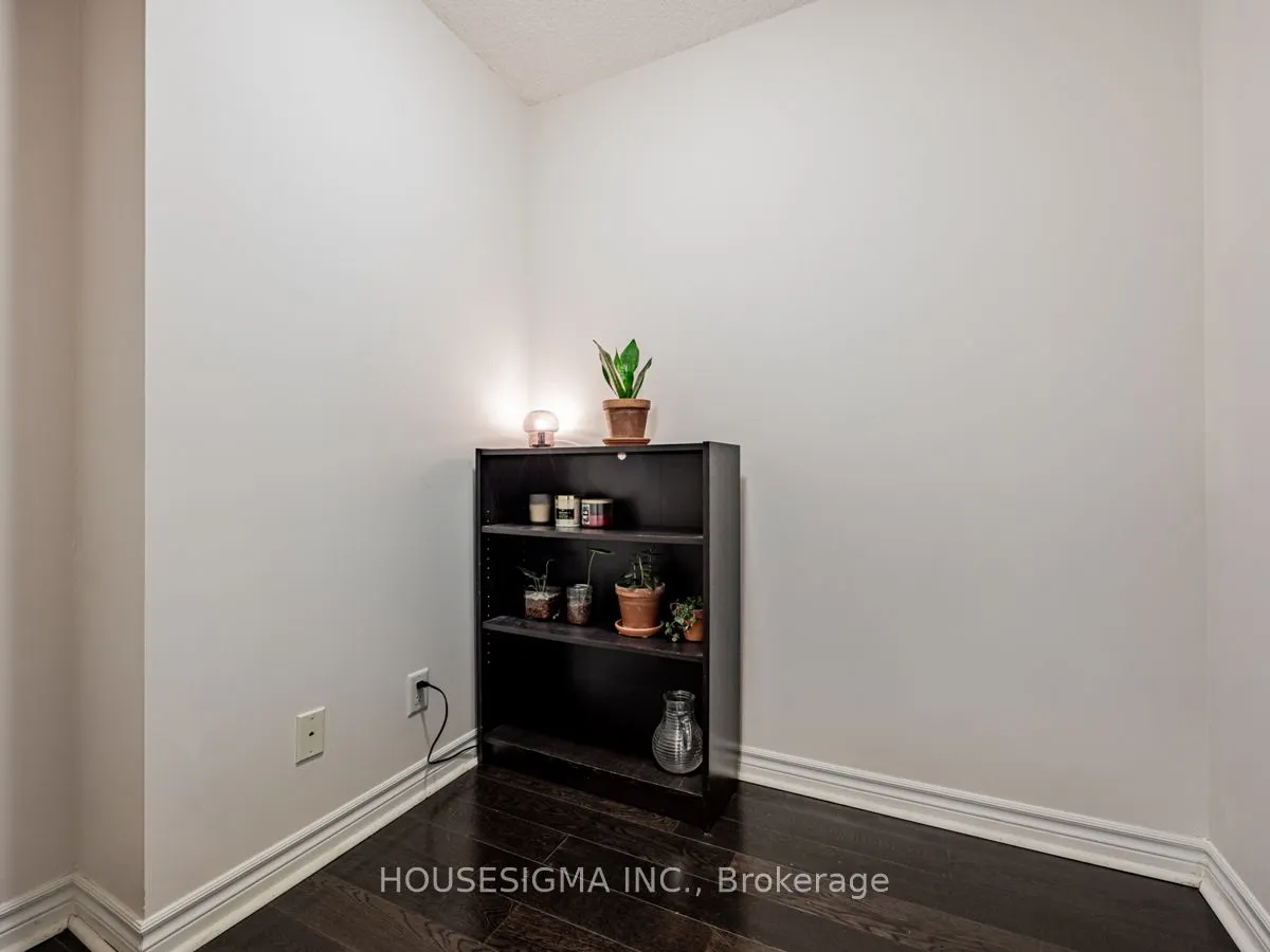 19 Barberry Place E, #505