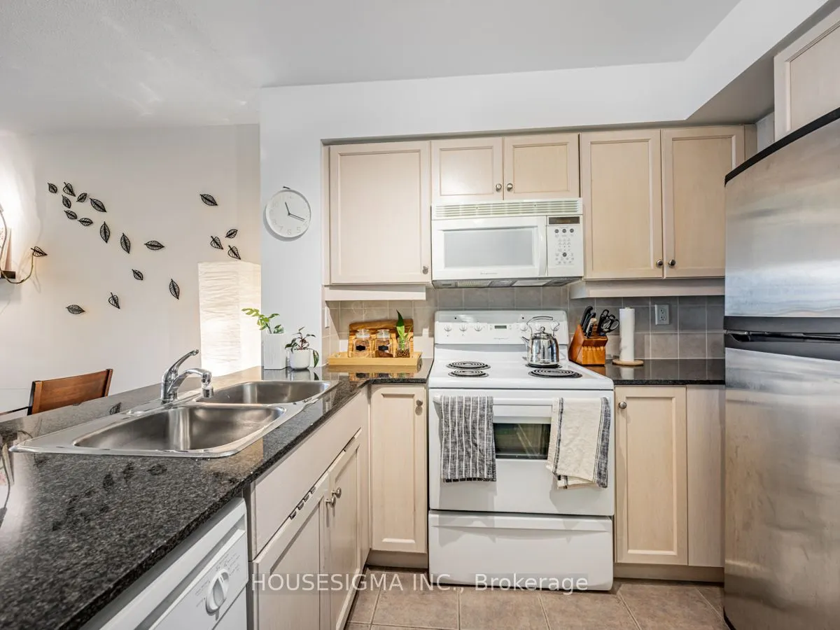 19 Barberry Place E, #505