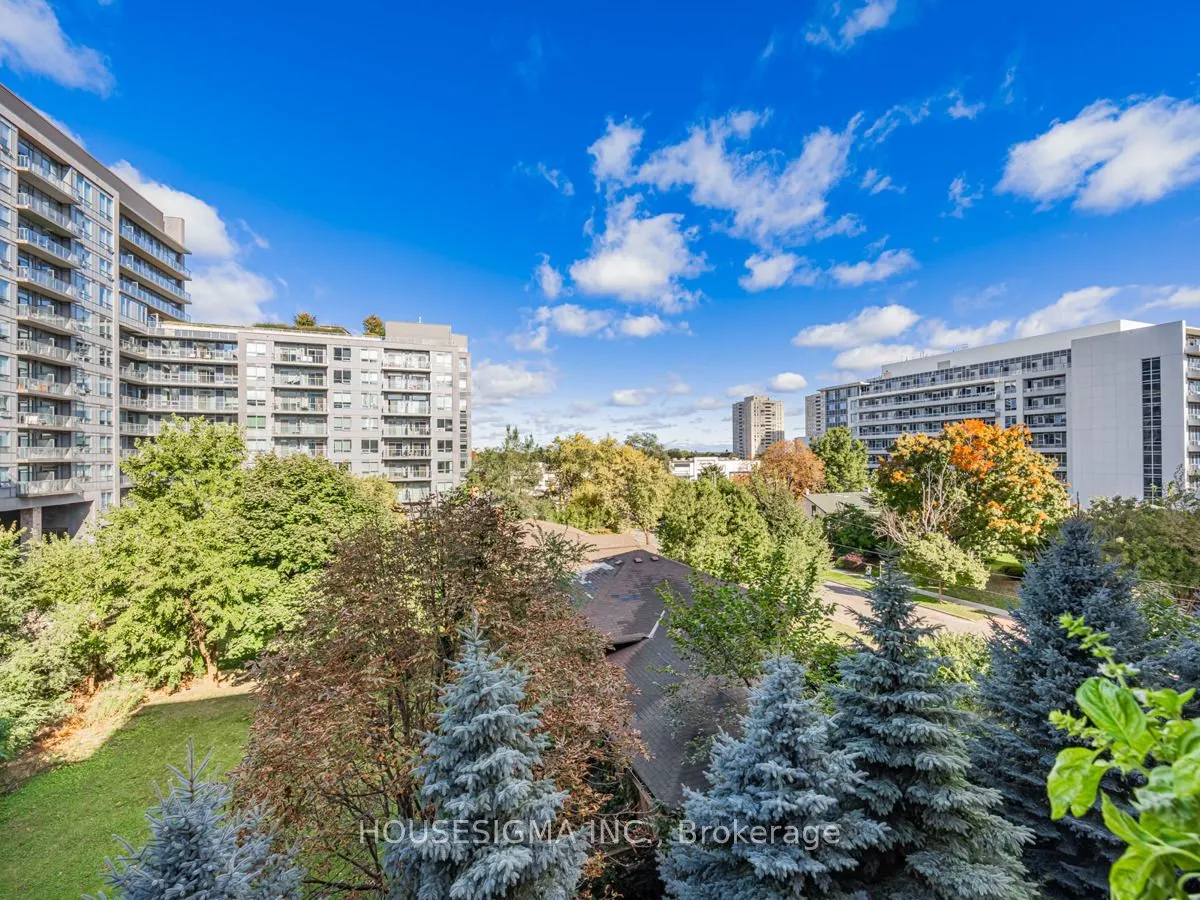 19 Barberry Place E, #505