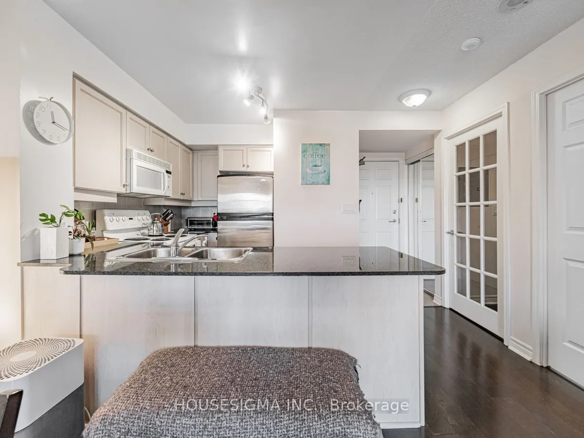 19 Barberry Place E, #505