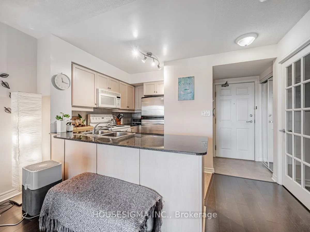 19 Barberry Place E, #505