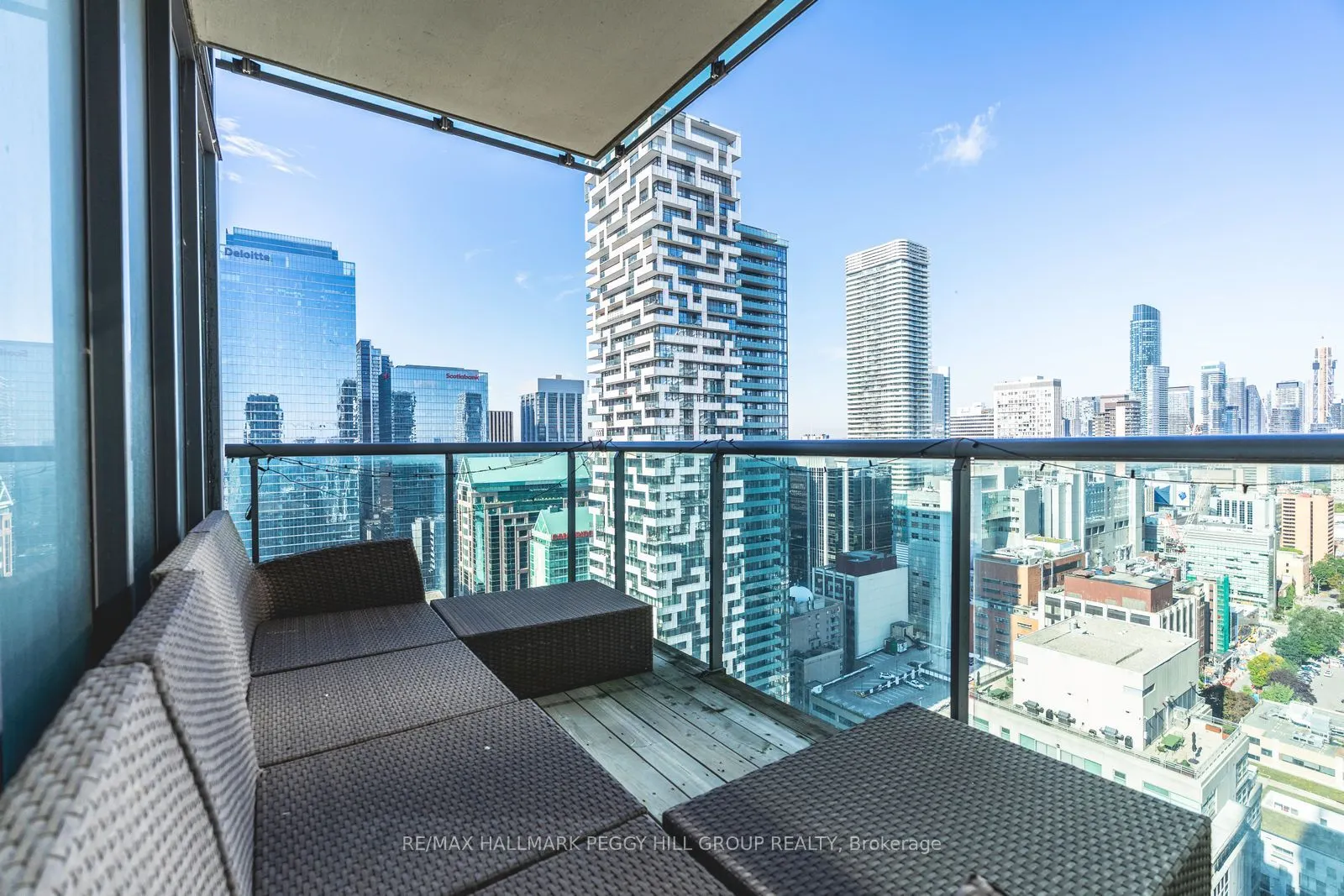 33 Lombard Street, #3302