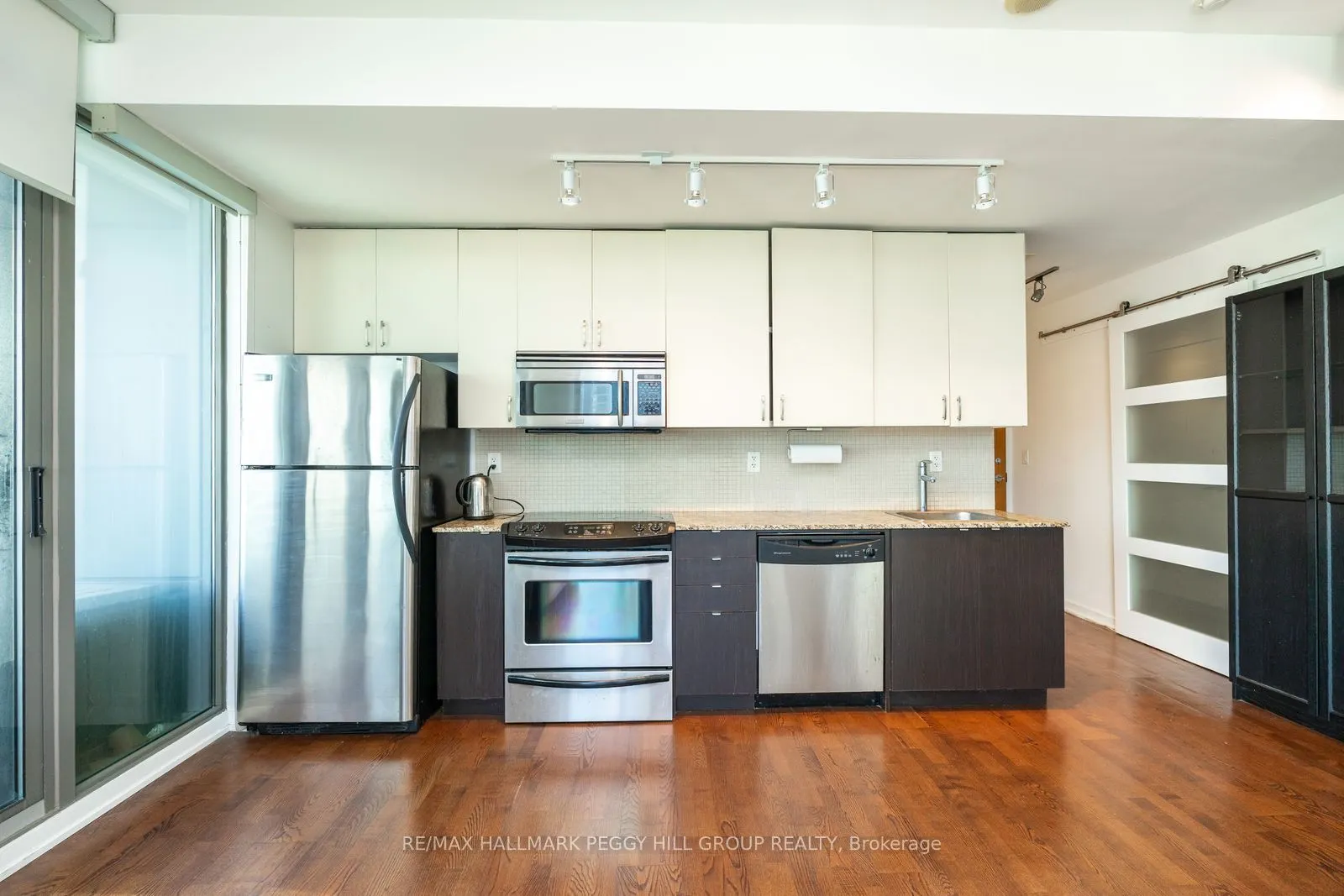 33 Lombard Street, #3302