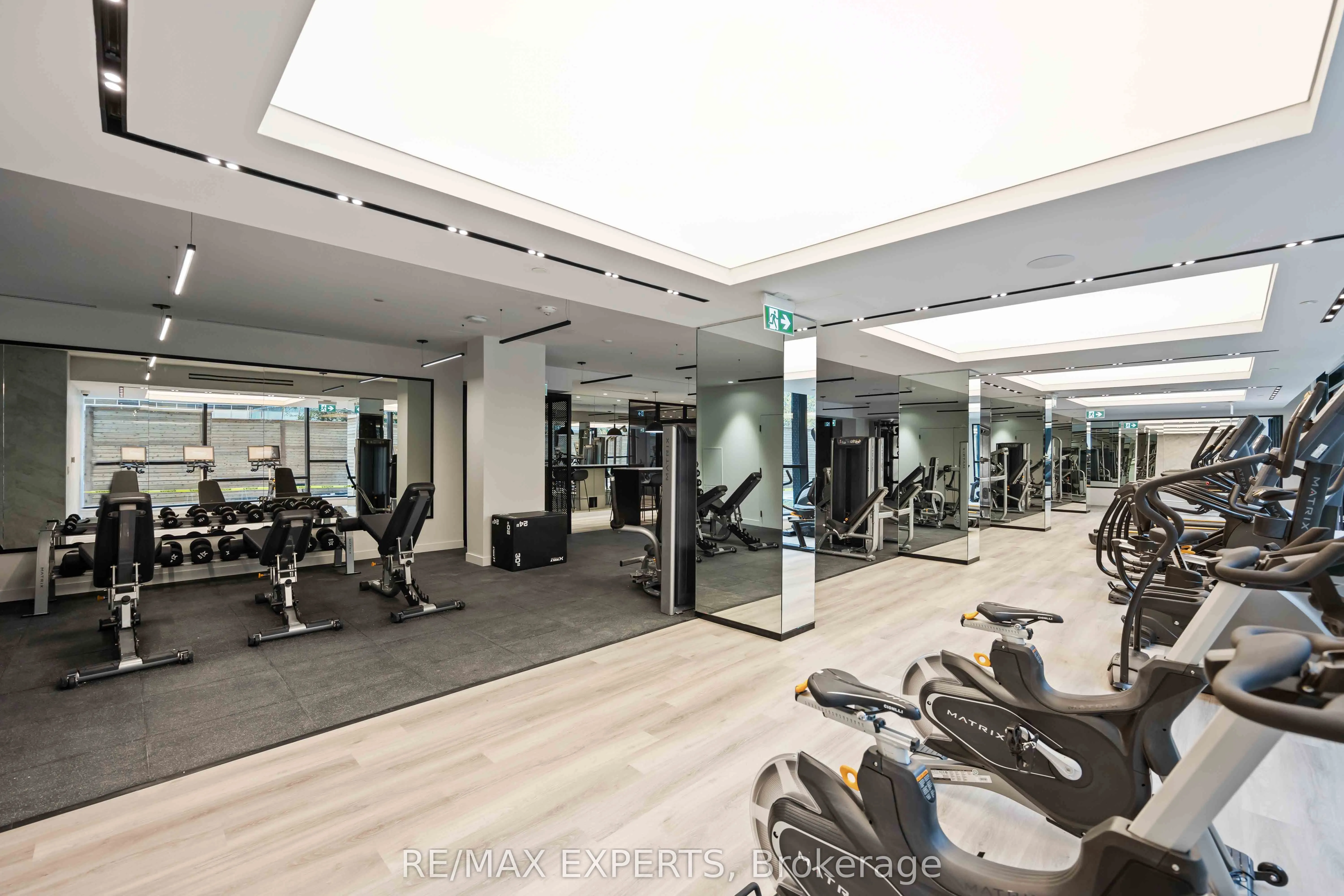 127 BROADWAY Avenue, #502