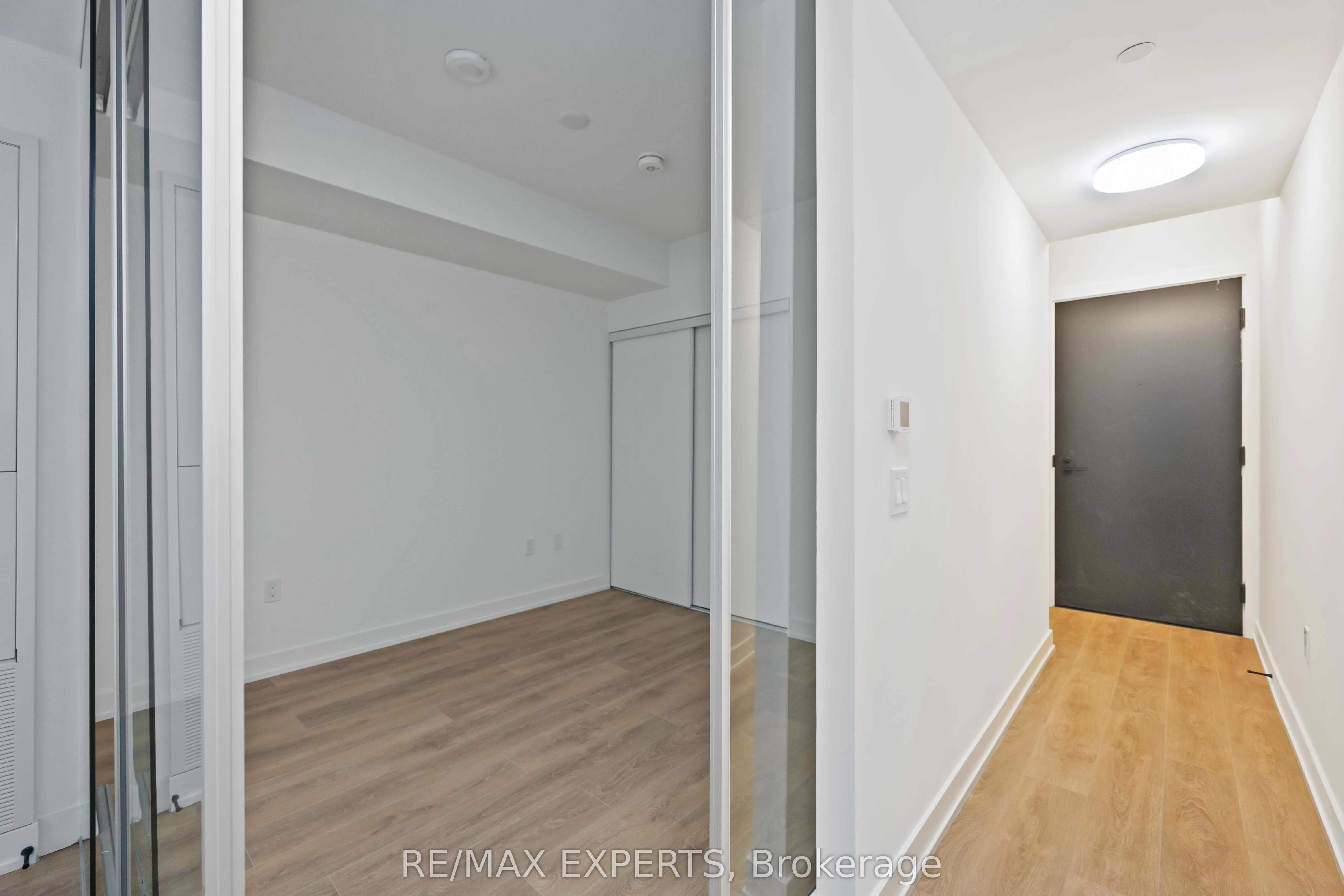 127 BROADWAY Avenue, #502