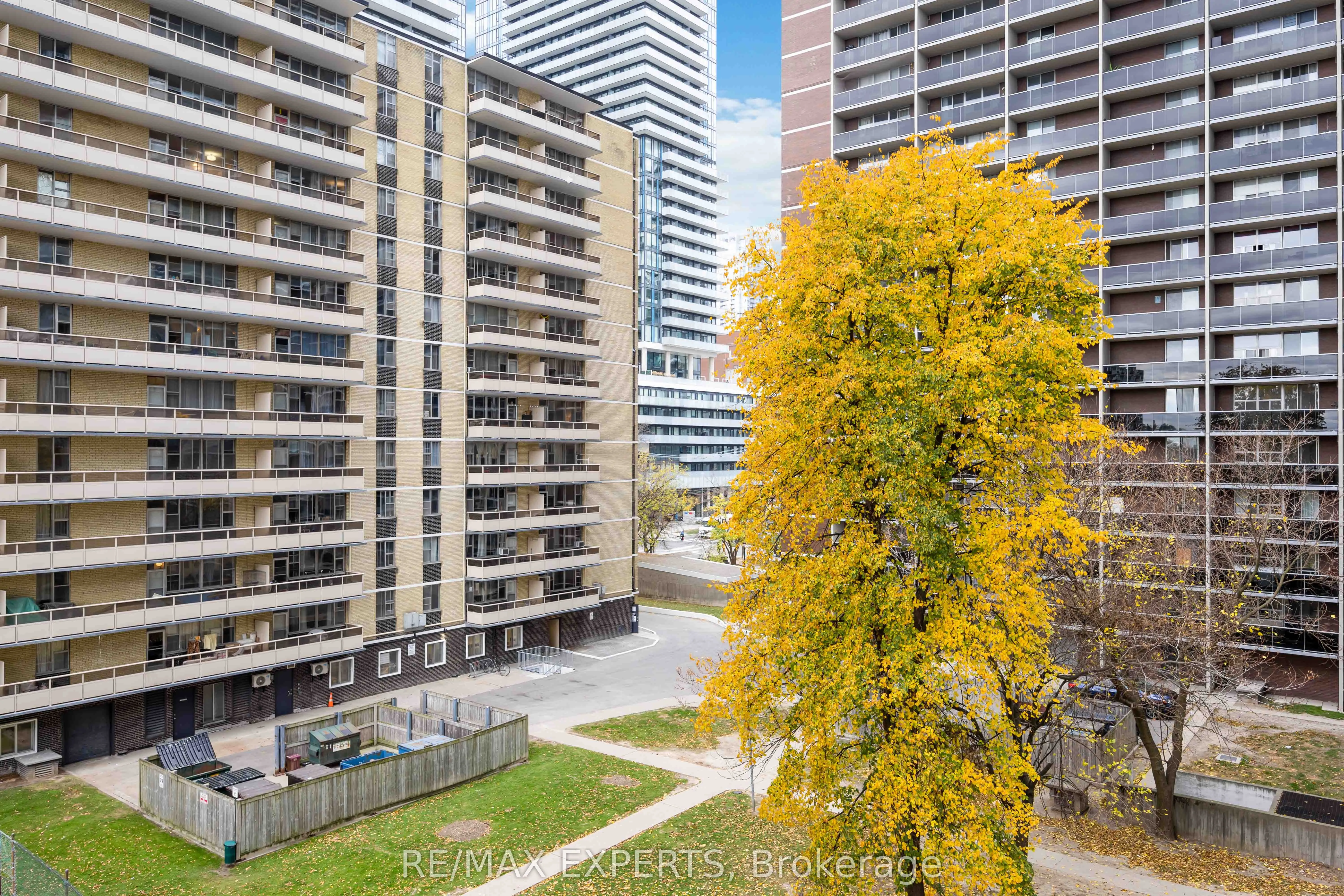 127 BROADWAY Avenue, #502