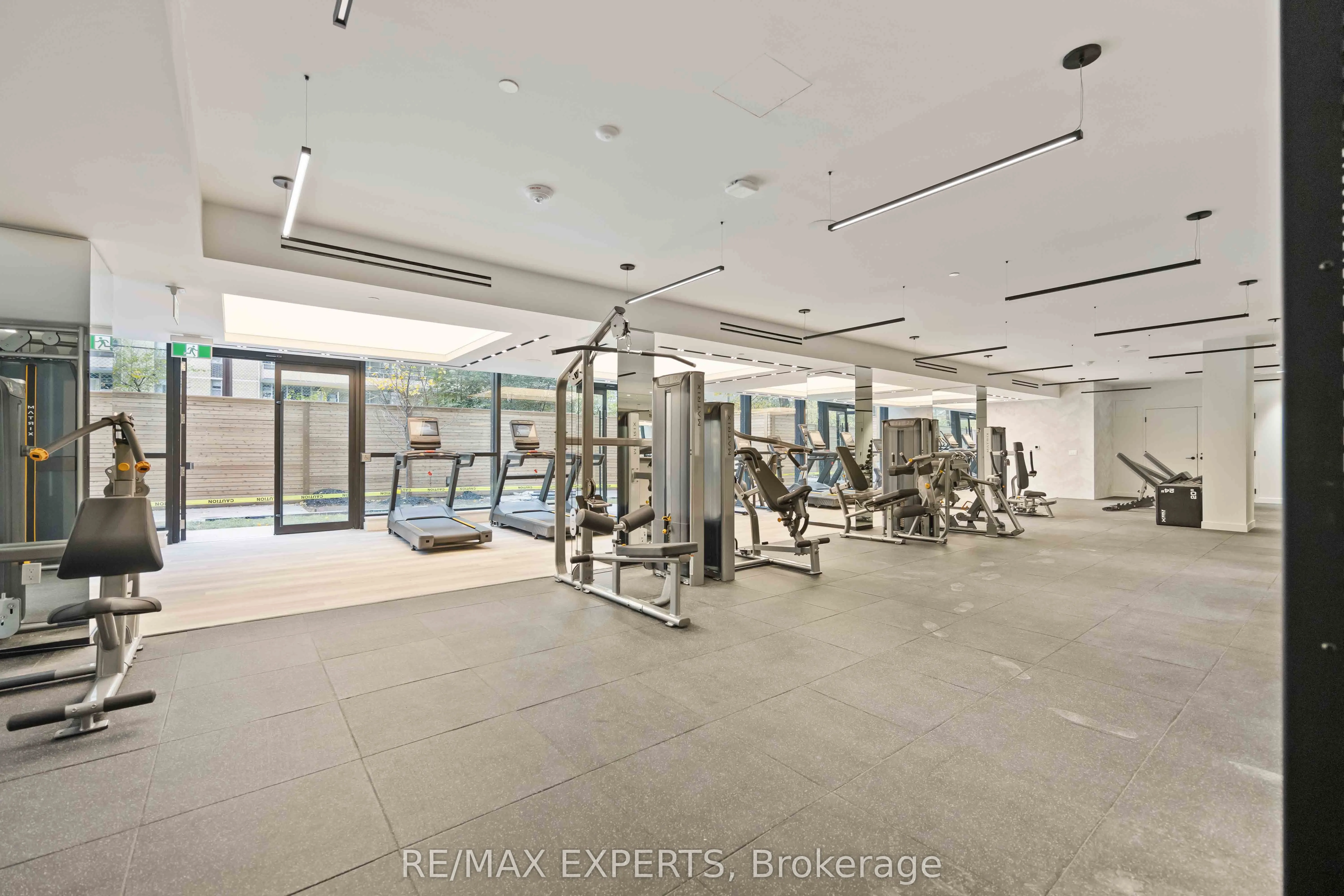 127 BROADWAY Avenue, #502