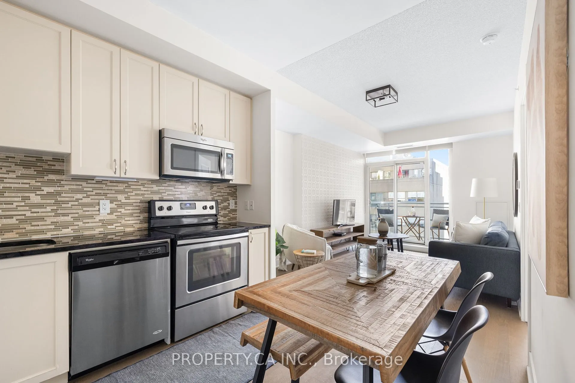 68 Merton Street, #404