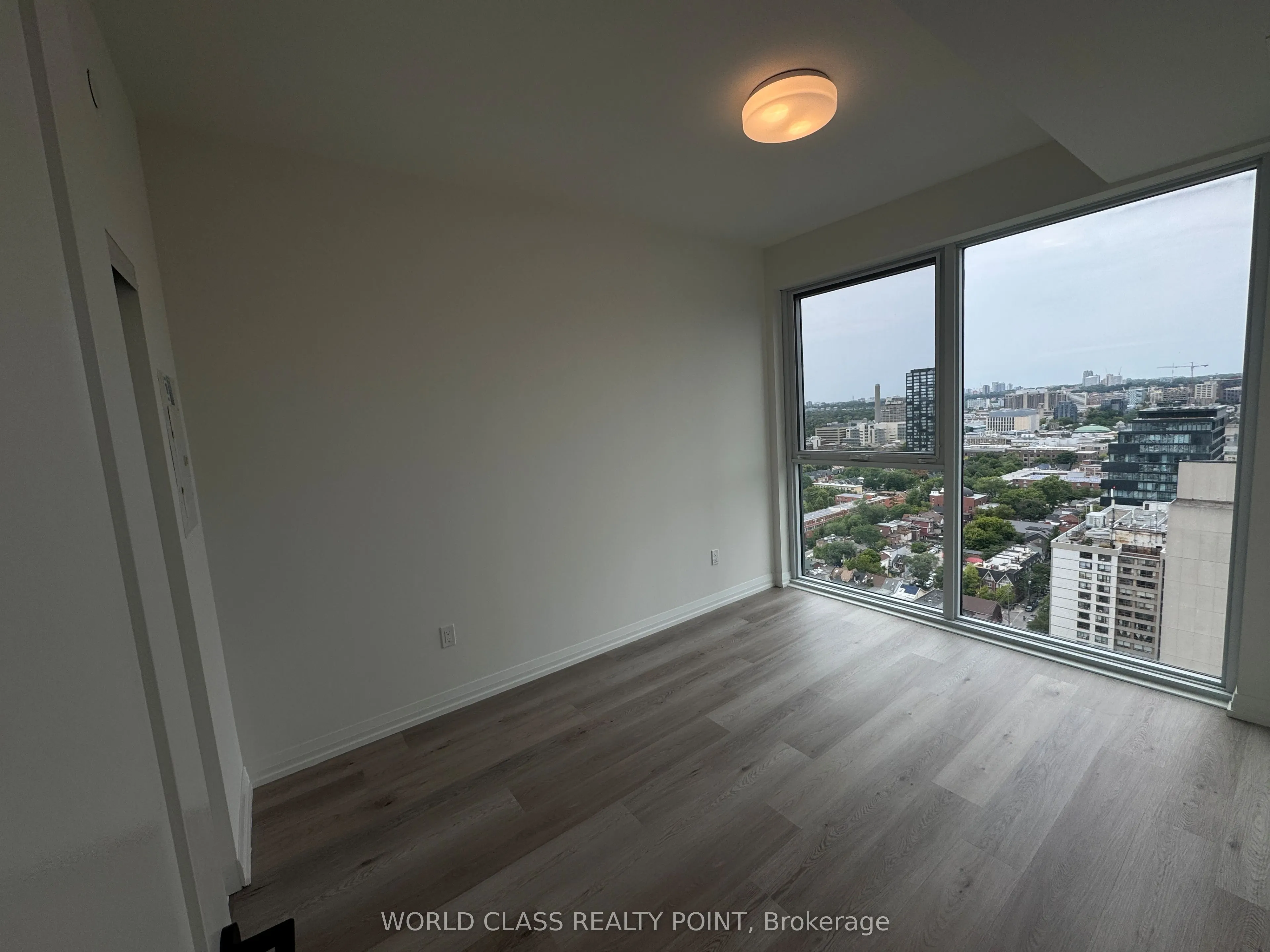 280 Dundas Street W, #2612