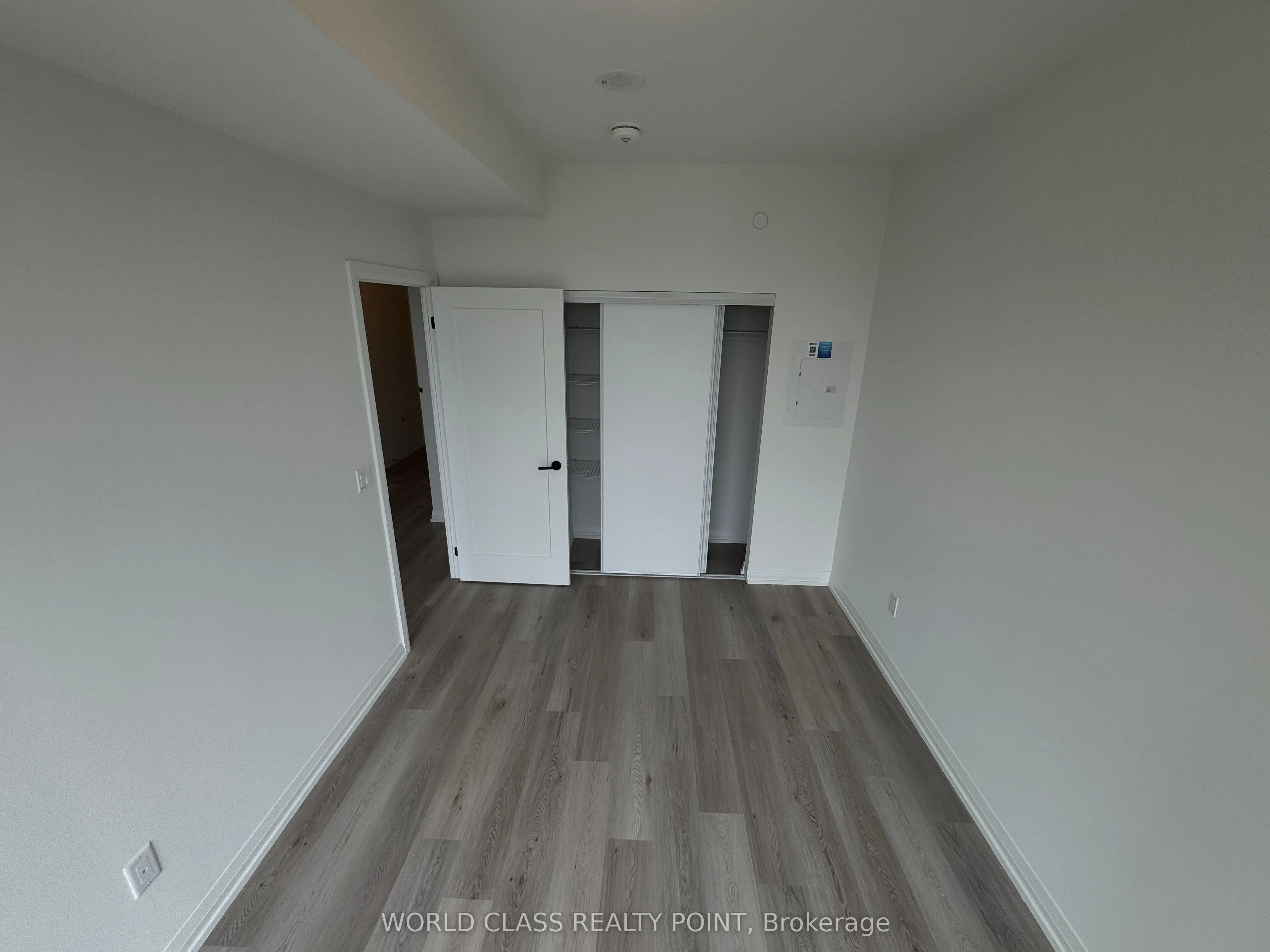 280 Dundas Street W, #2612