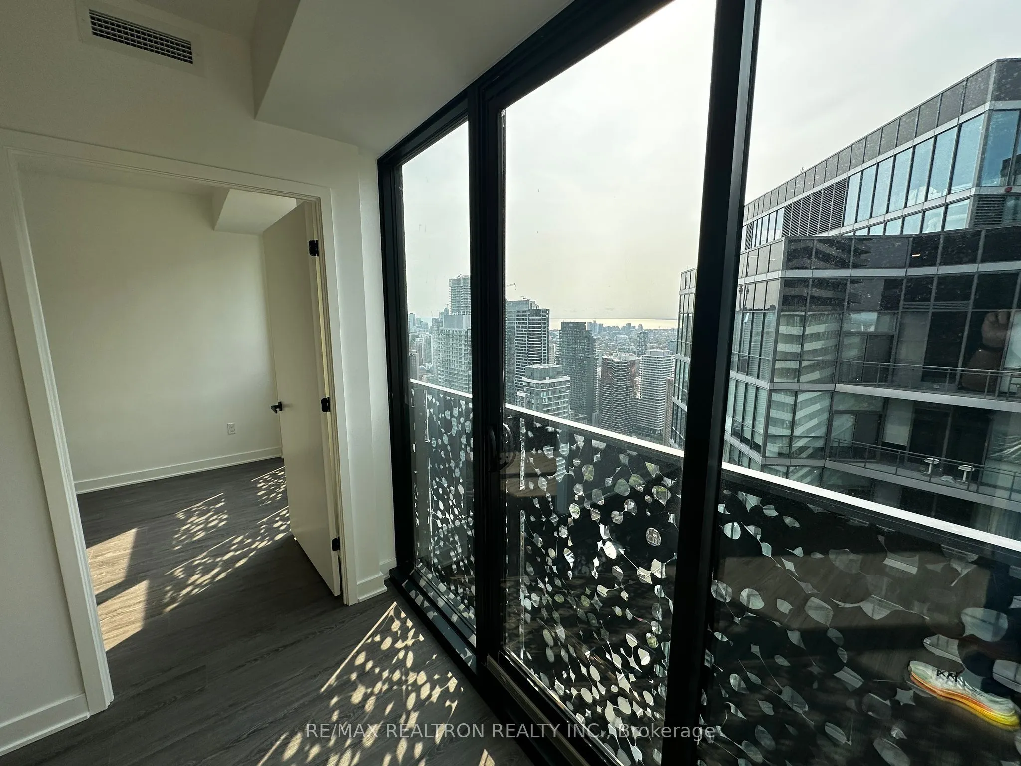 55 Charles Street E, #4706