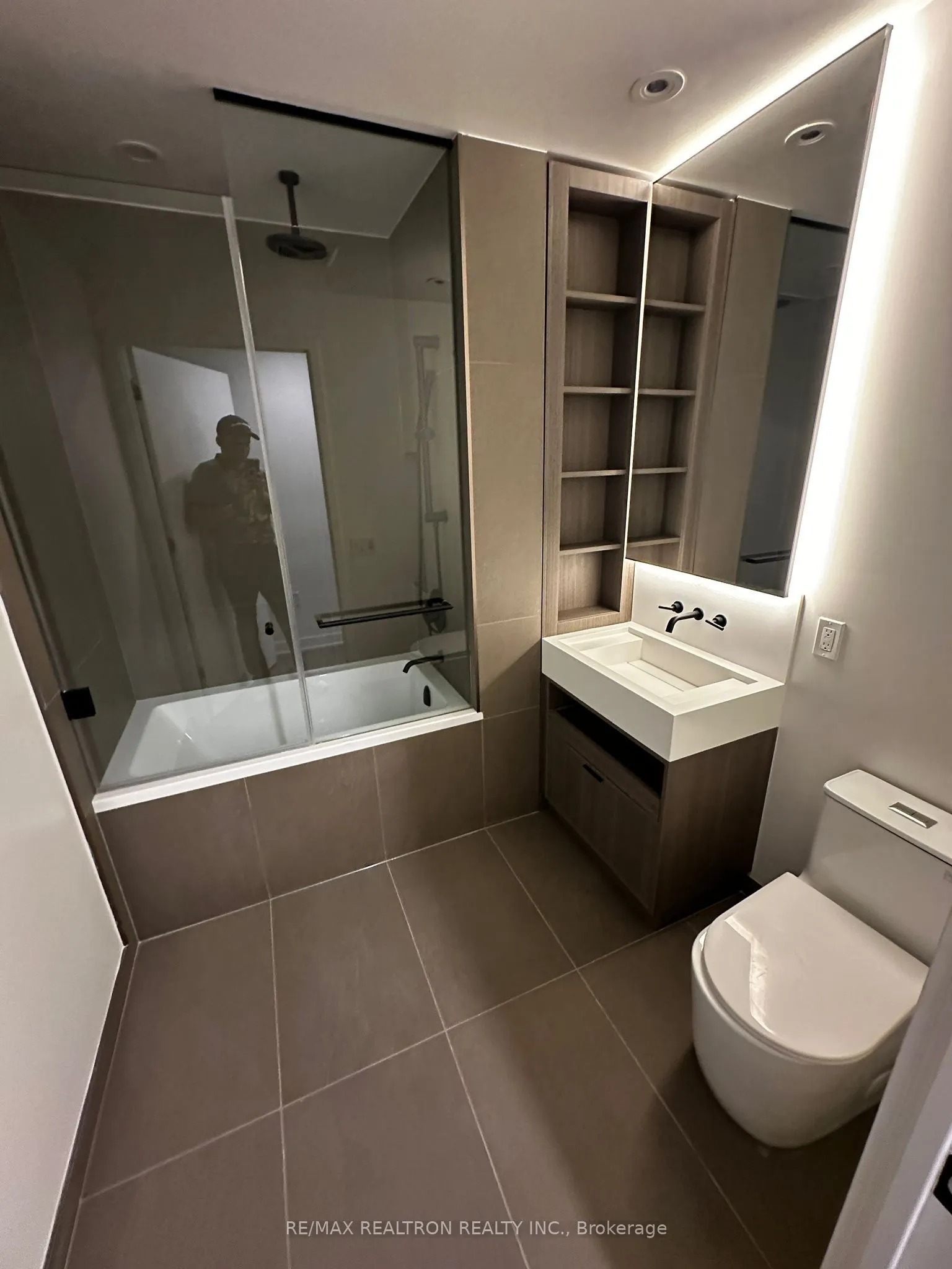 55 Charles Street E, #4706