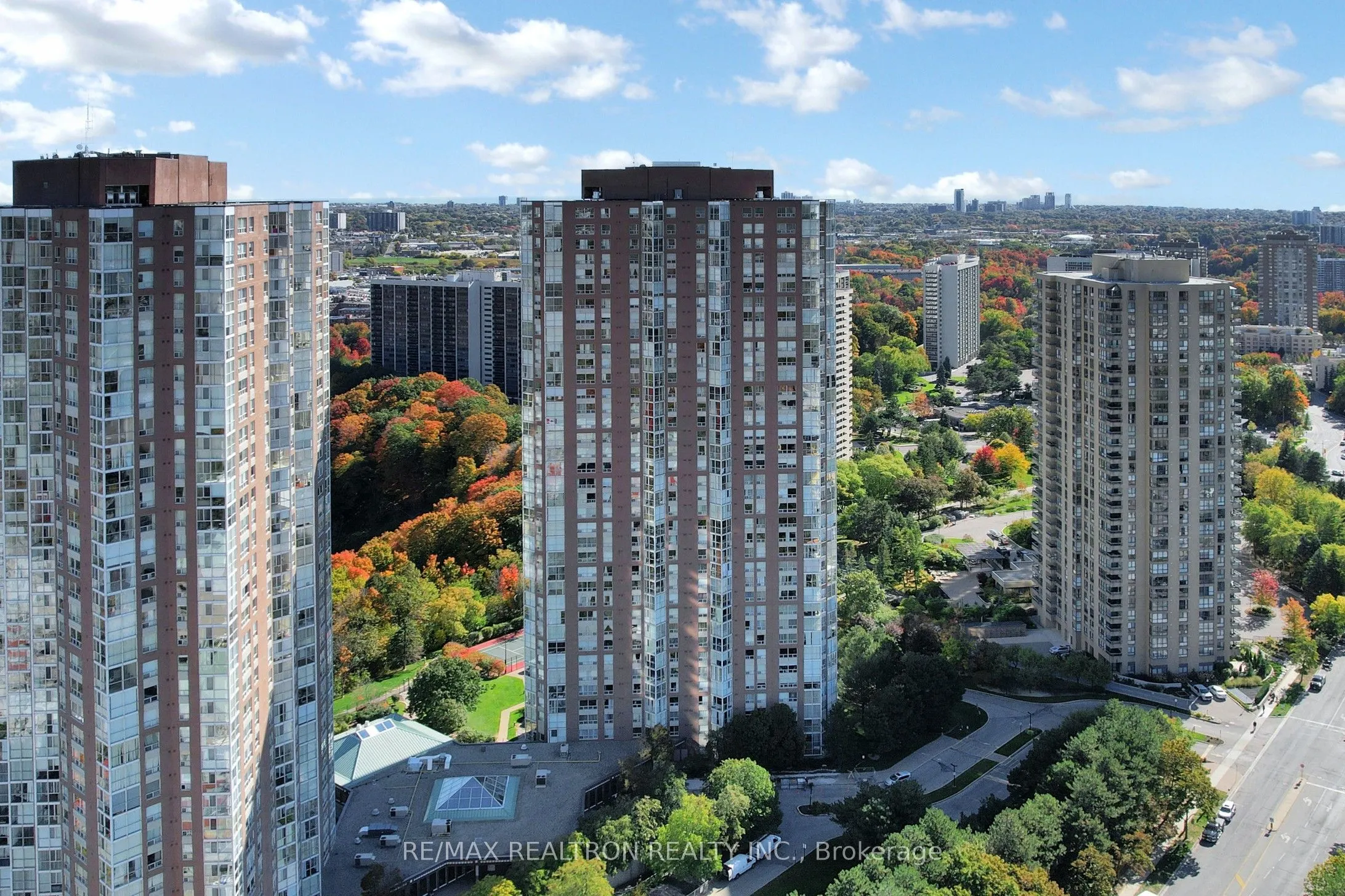 5 Concorde Place W, #406