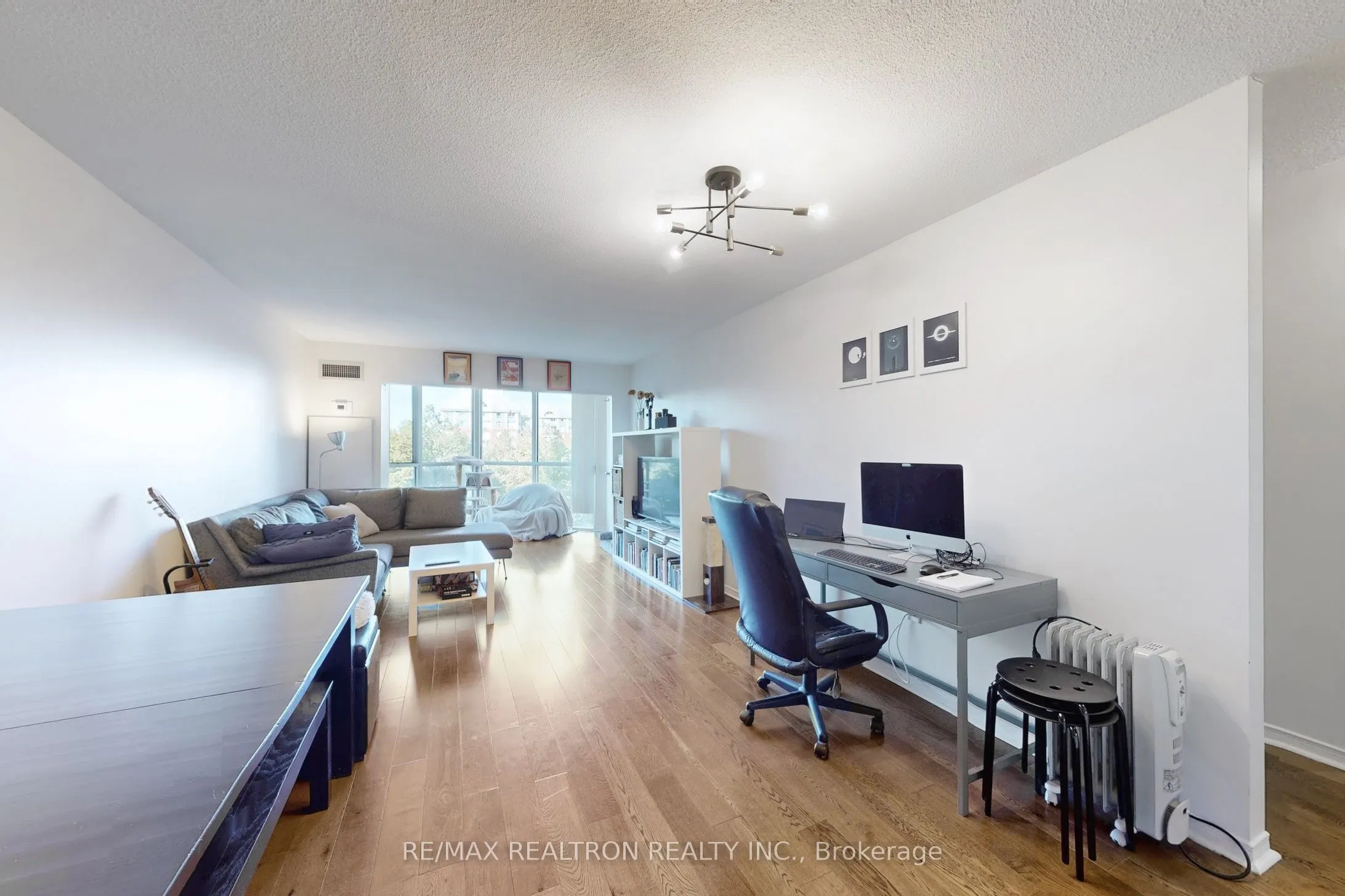 5 Concorde Place W, #406