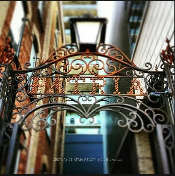 478 King Street W, #706