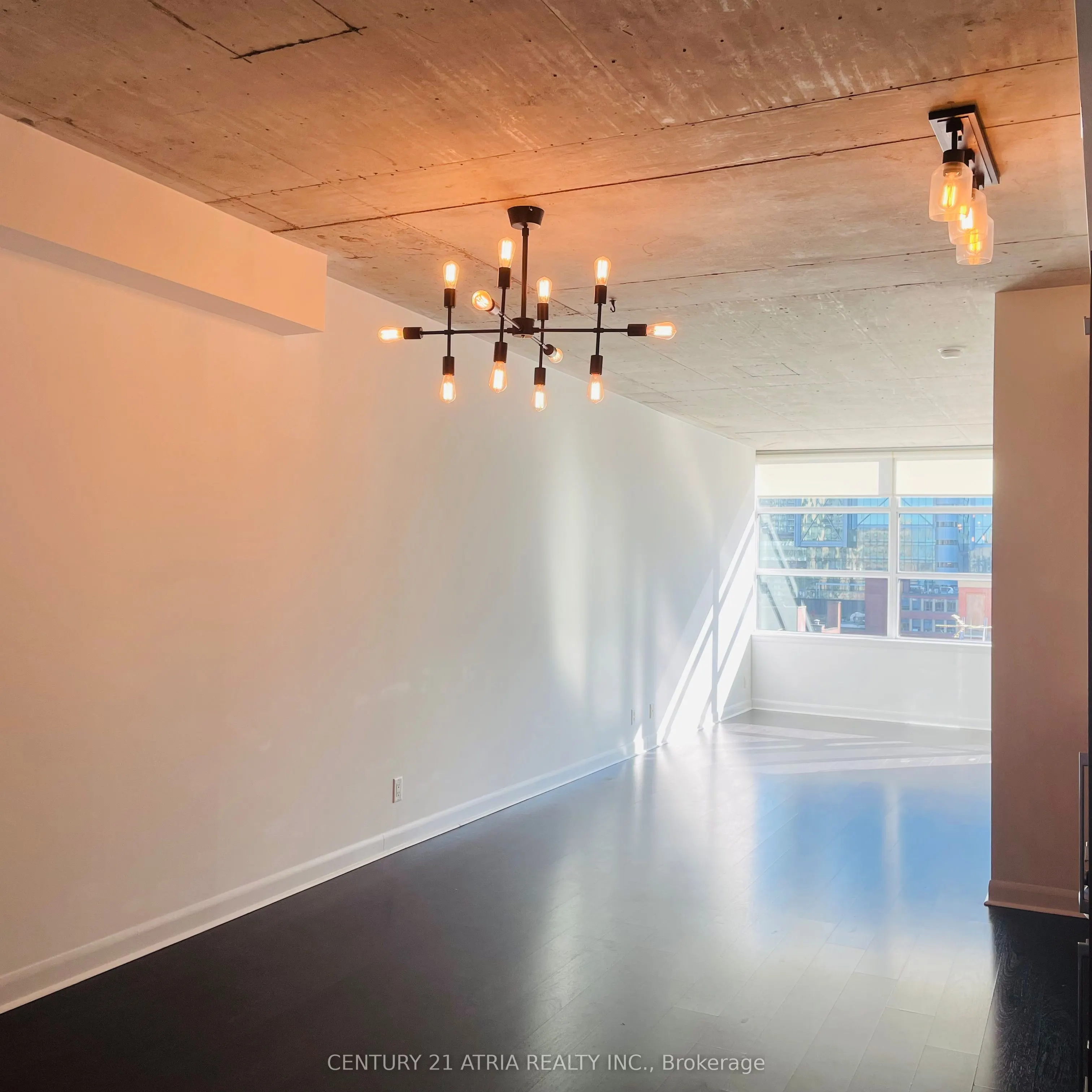 478 King Street W, #706