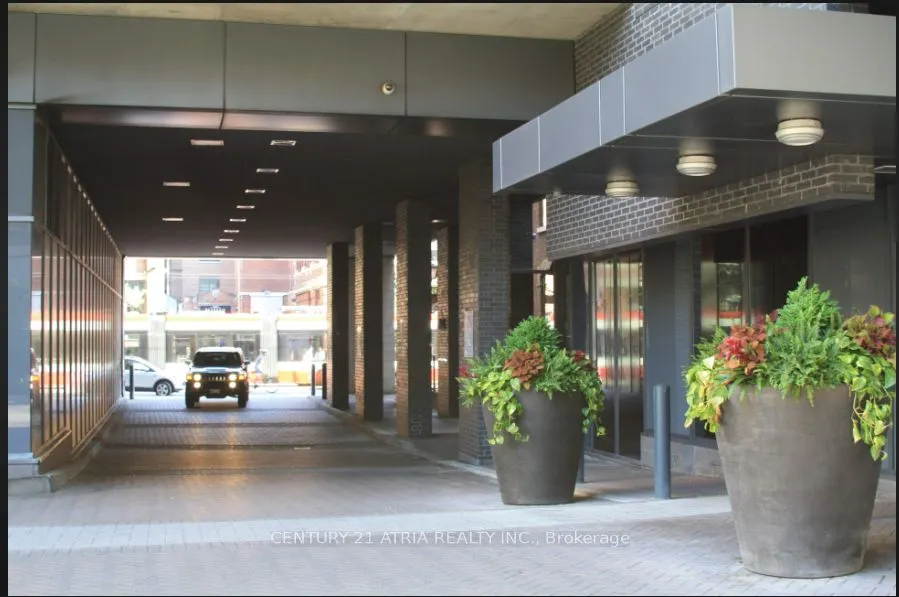 478 King Street W, #706
