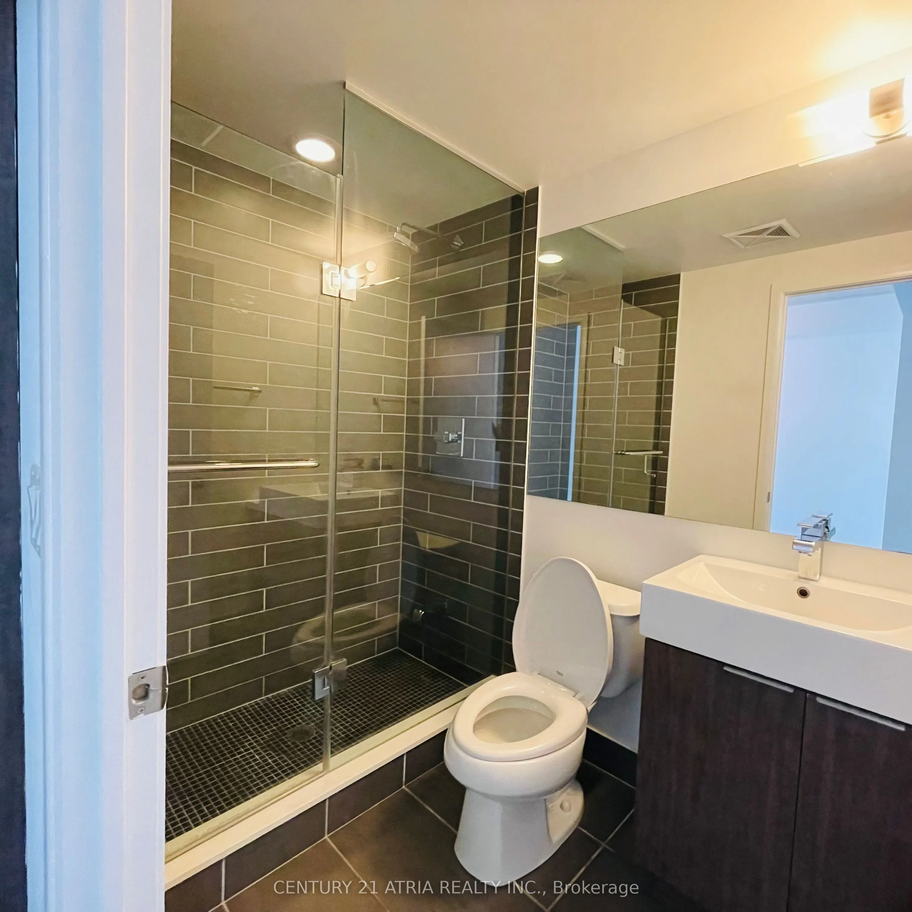 478 King Street W, #706