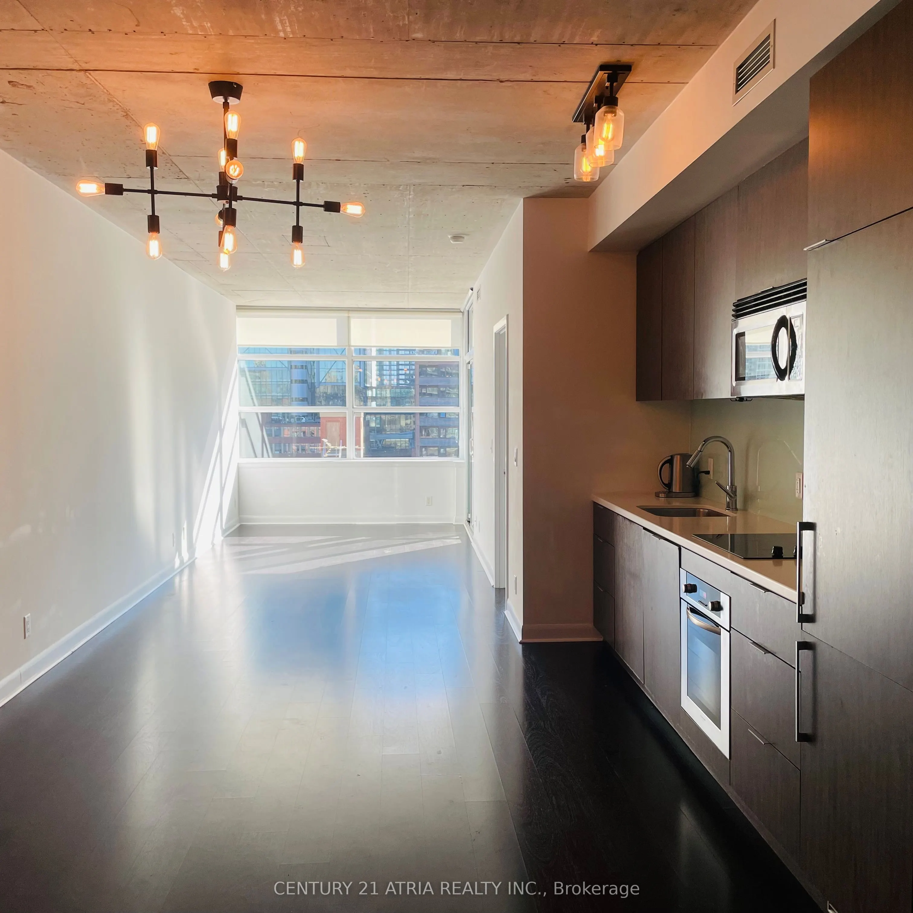 478 King Street W, #706