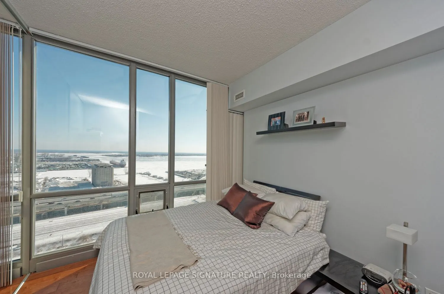 33 Mill Street, #2504