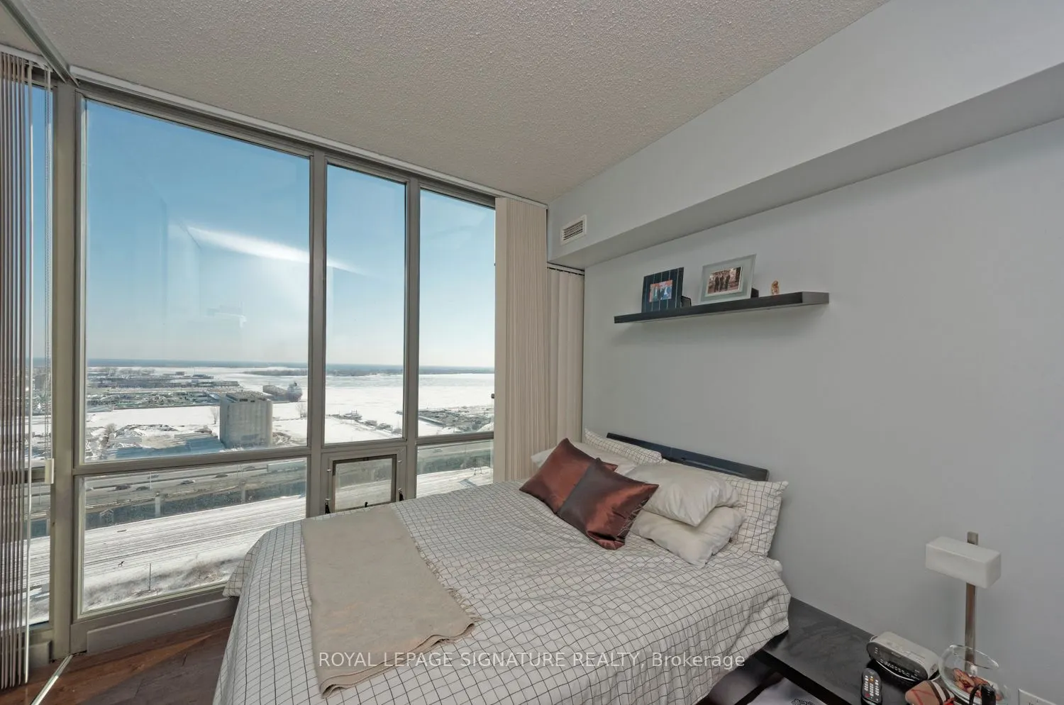 33 Mill Street, #2504