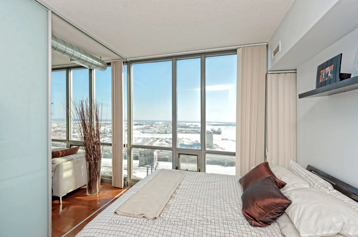 33 Mill Street, #2504