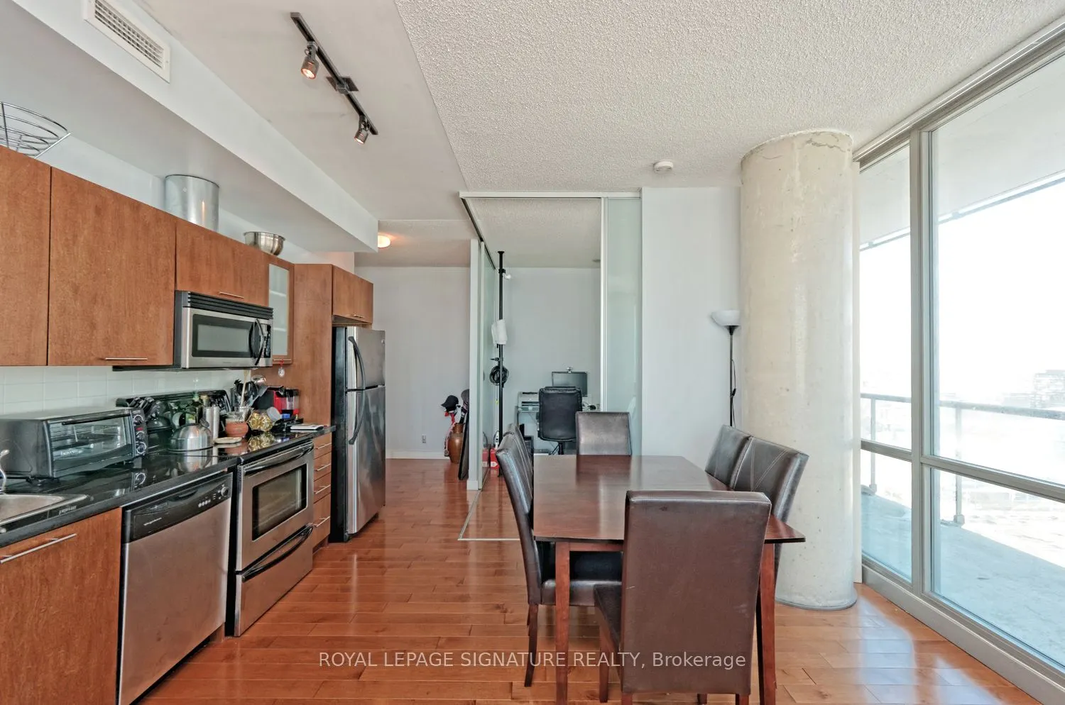 33 Mill Street, #2504