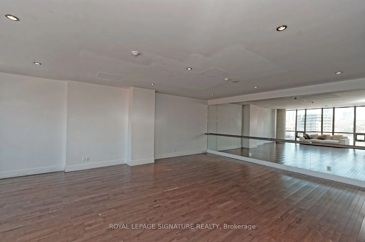 33 Mill Street, #2504