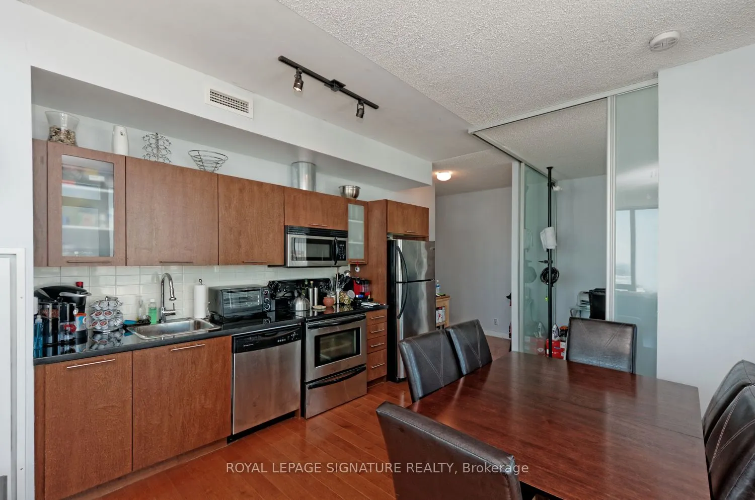 33 Mill Street, #2504