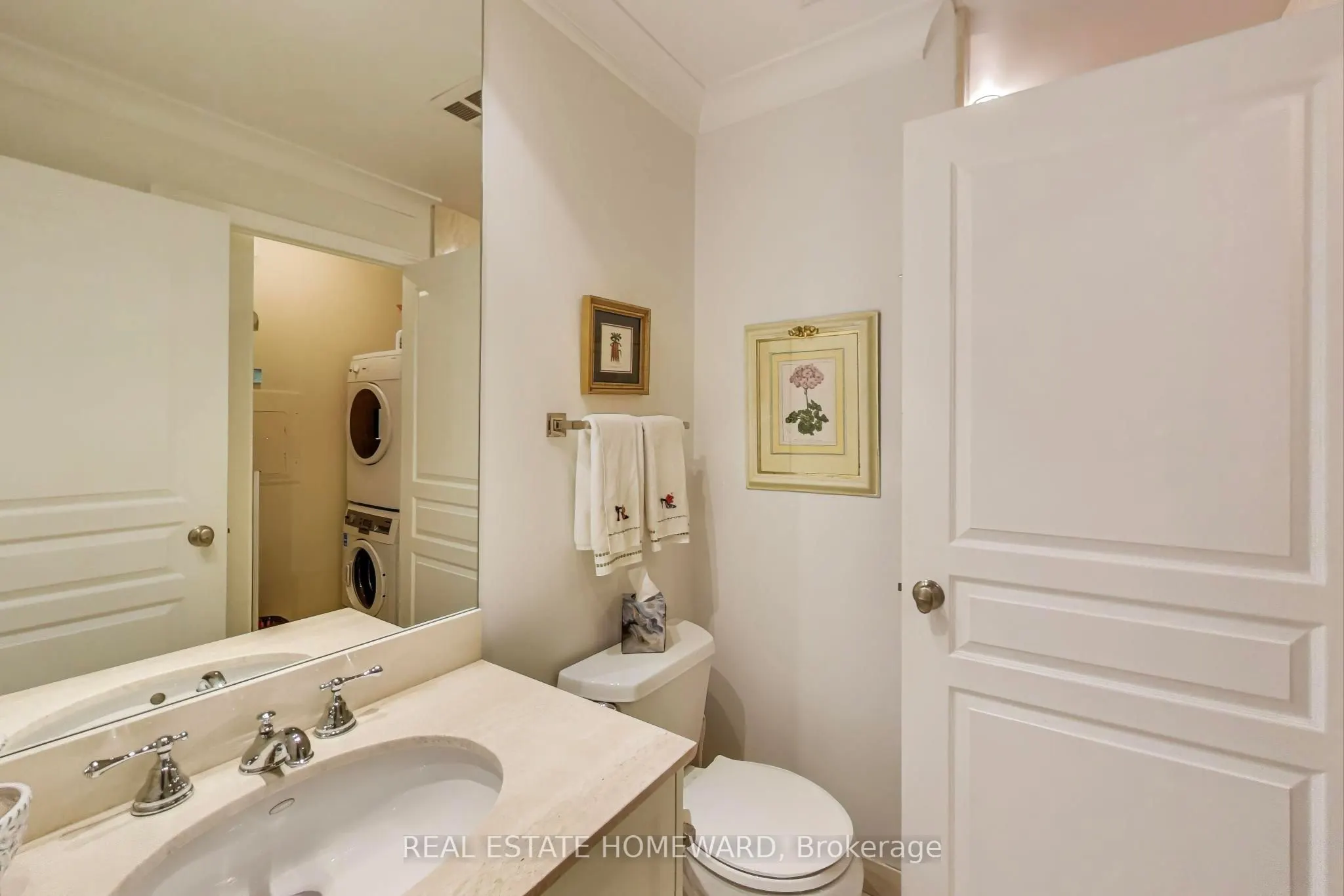 2 Roxborough Street E, #403