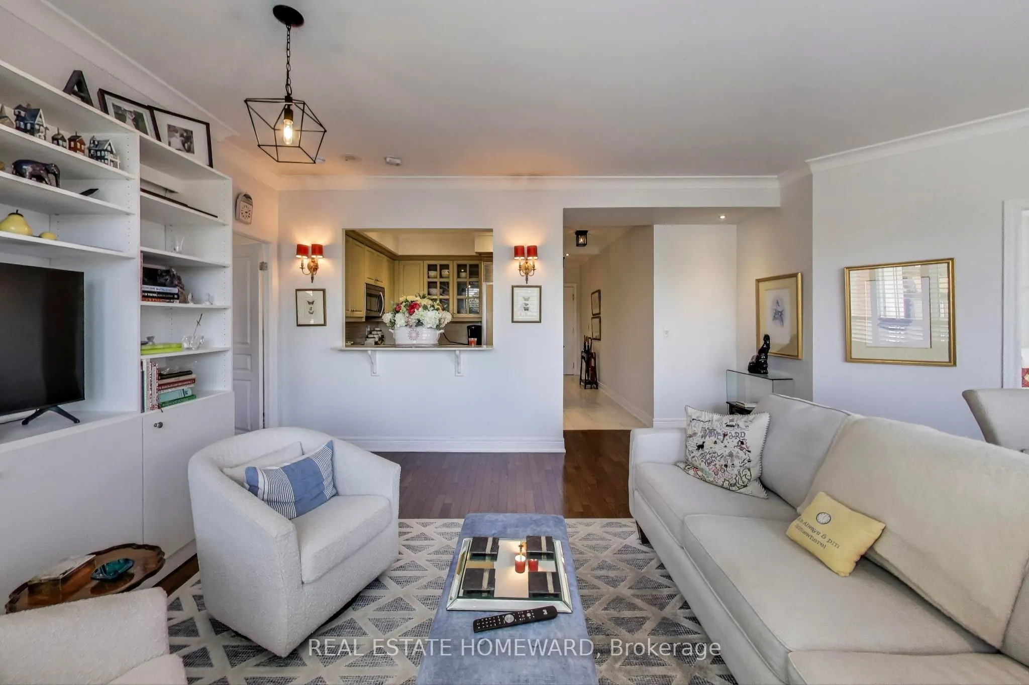 2 Roxborough Street E, #403