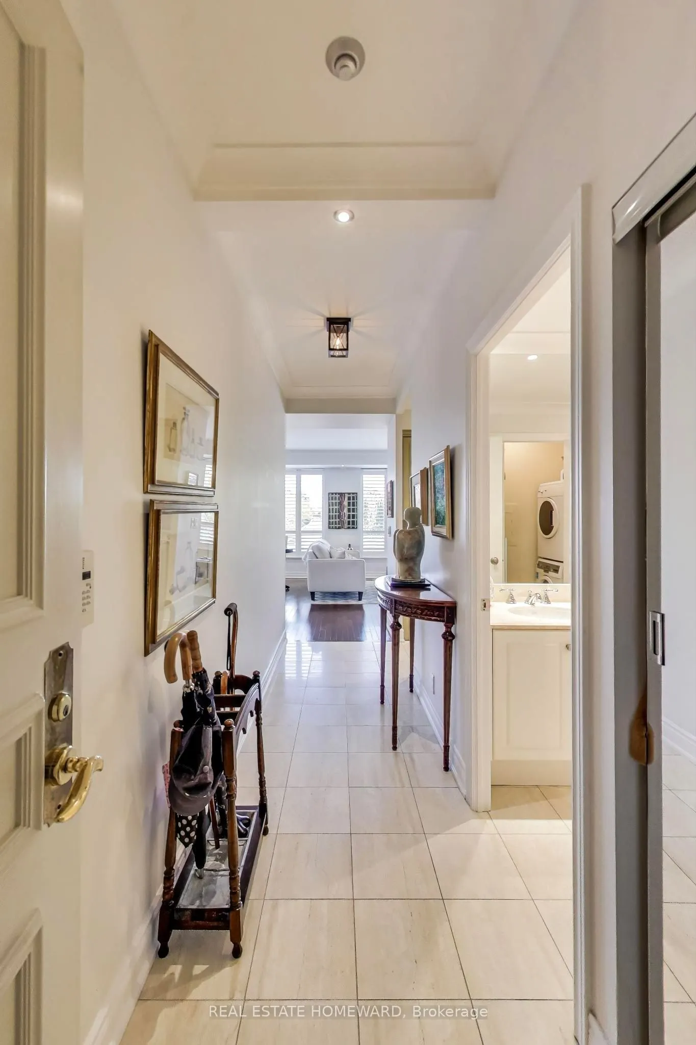 2 Roxborough Street E, #403
