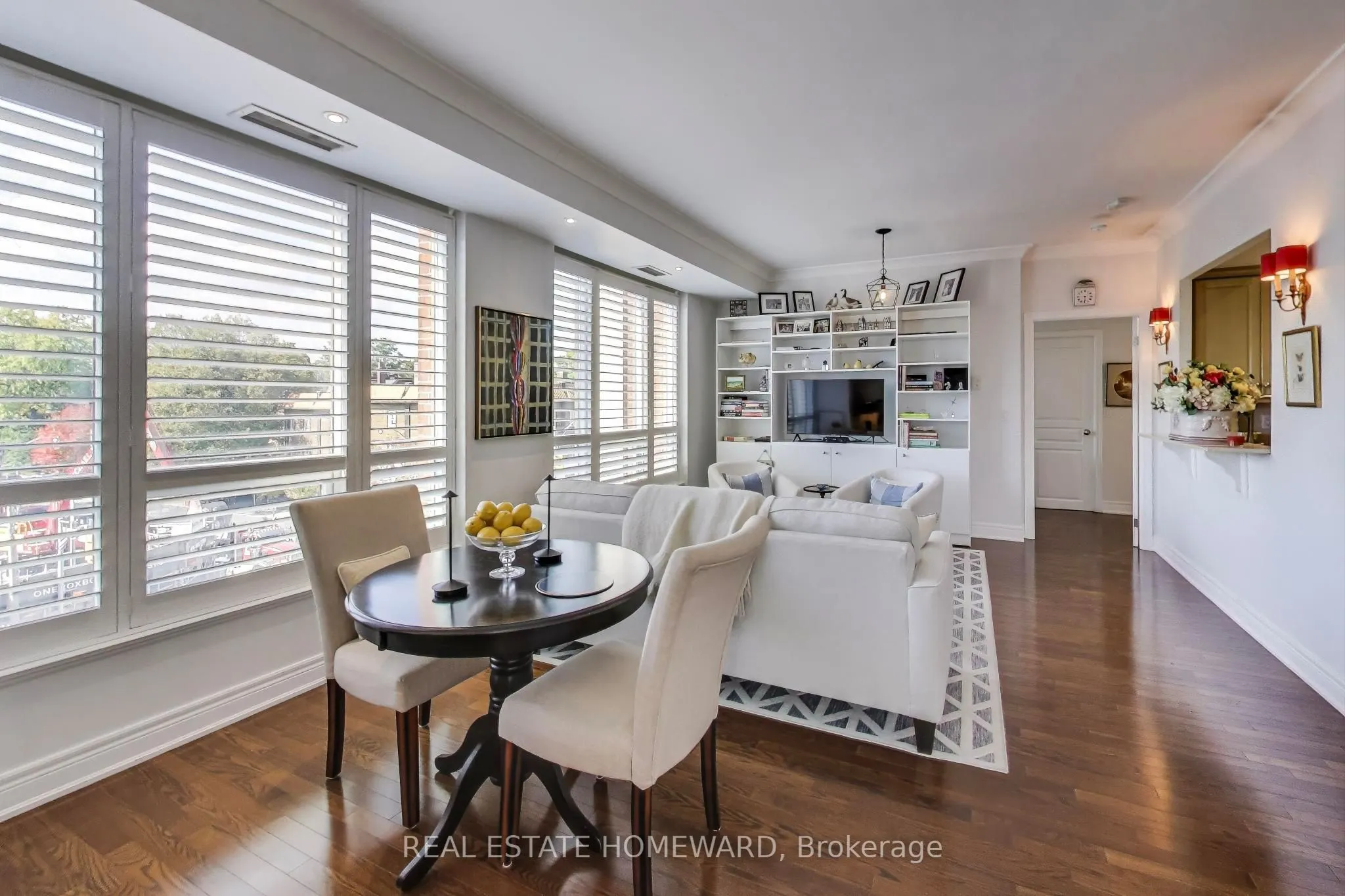 2 Roxborough Street E, #403