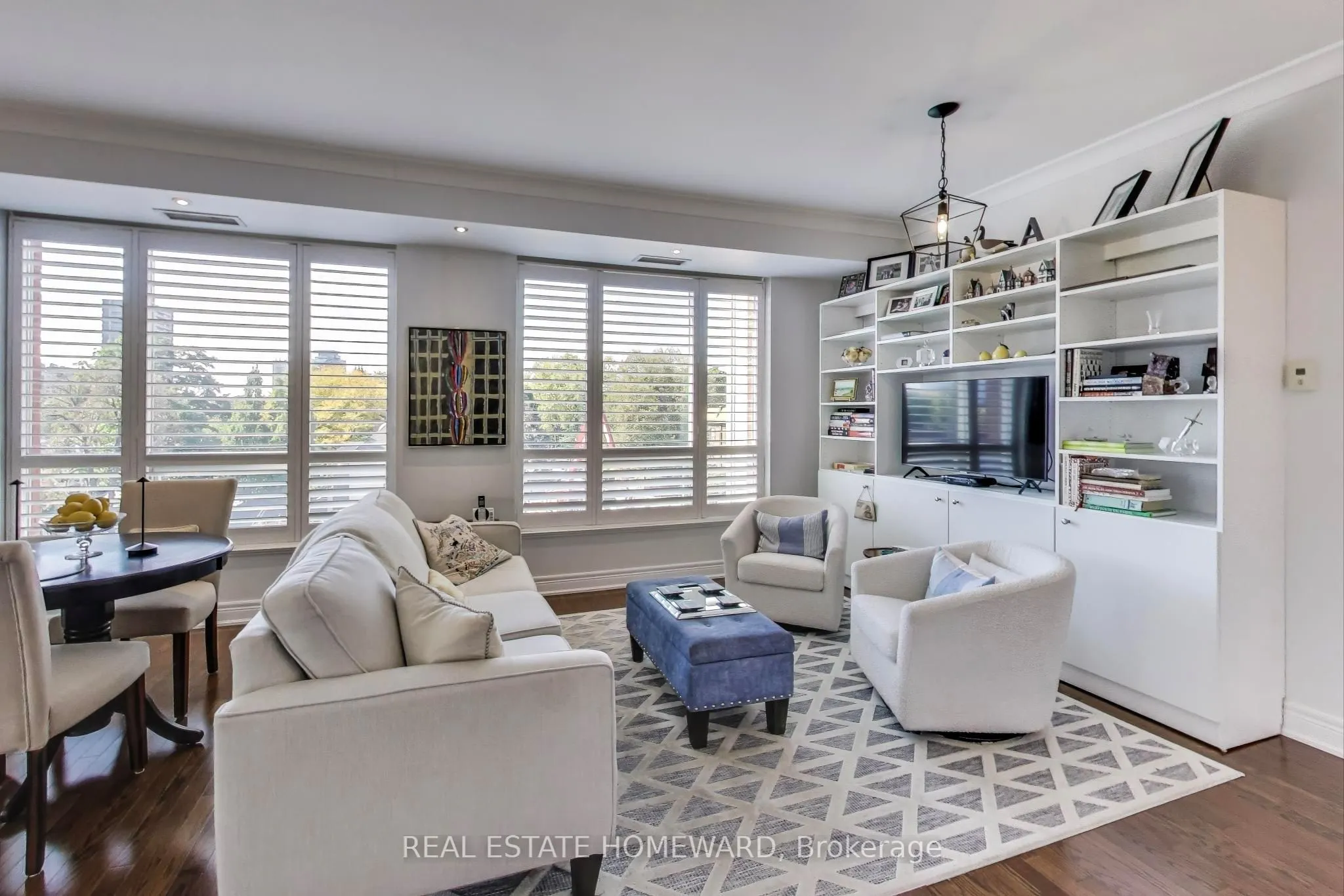 2 Roxborough Street E, #403