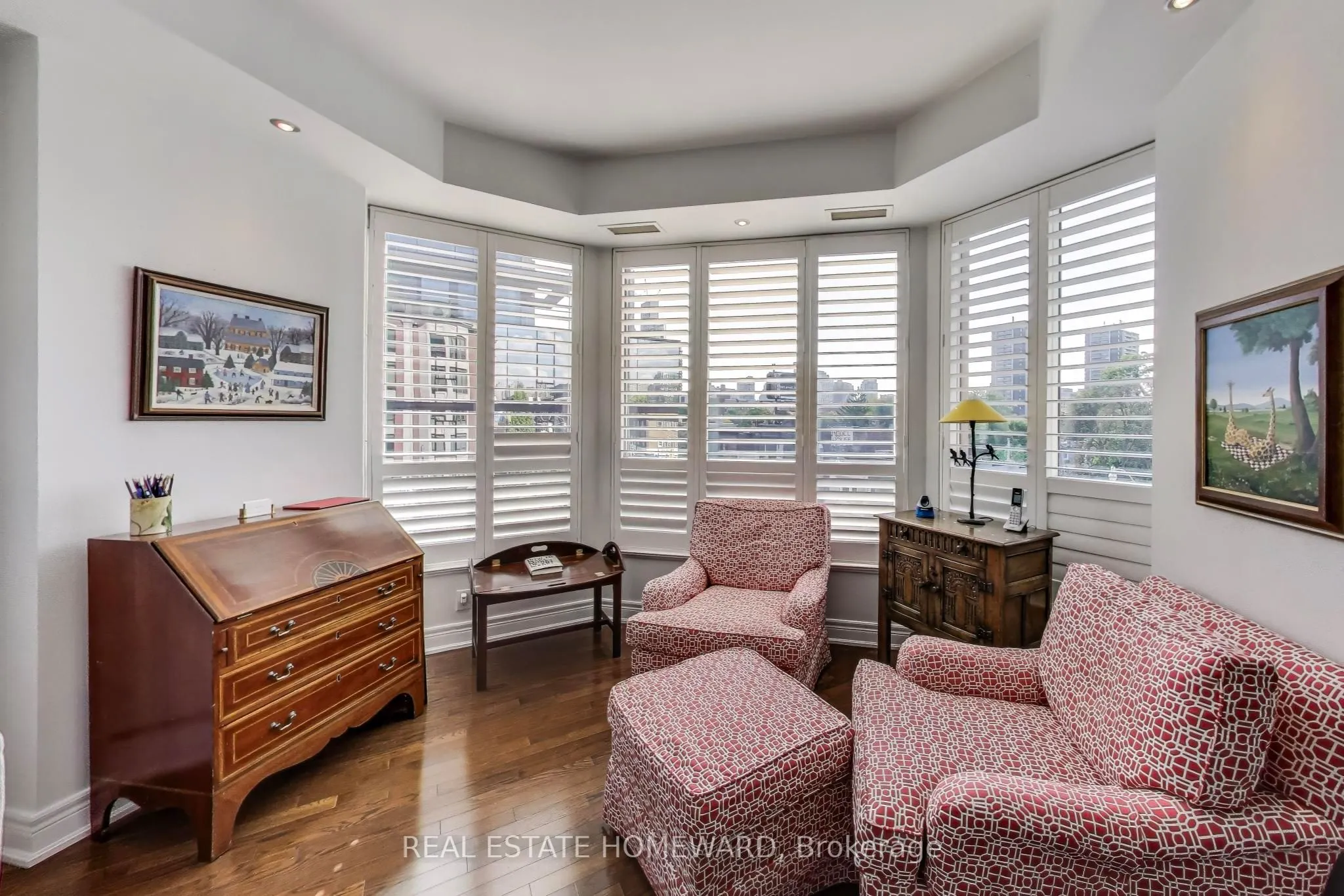 2 Roxborough Street E, #403