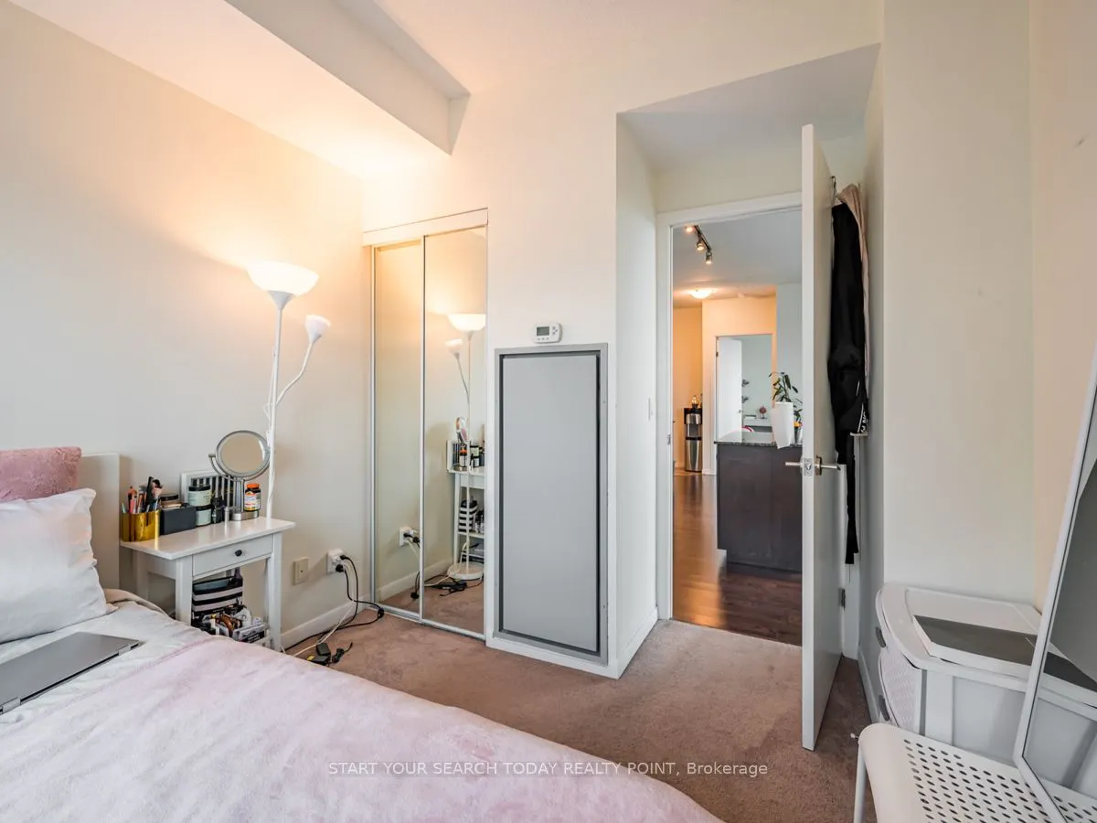 215 Fort York Boulevard, #710