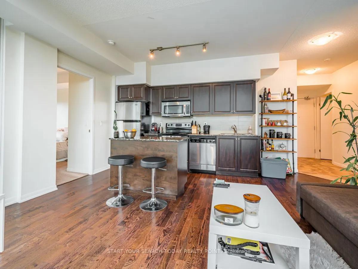 215 Fort York Boulevard, #710