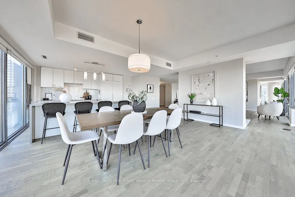 60 Colborne Street, #2501