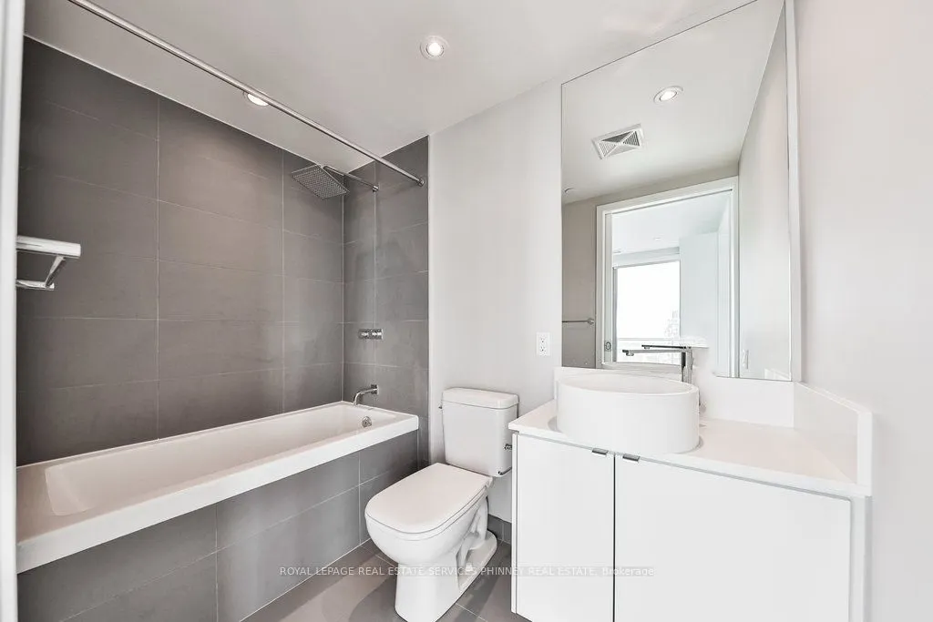 60 Colborne Street, #2501