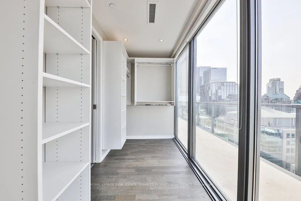 60 Colborne Street, #2501