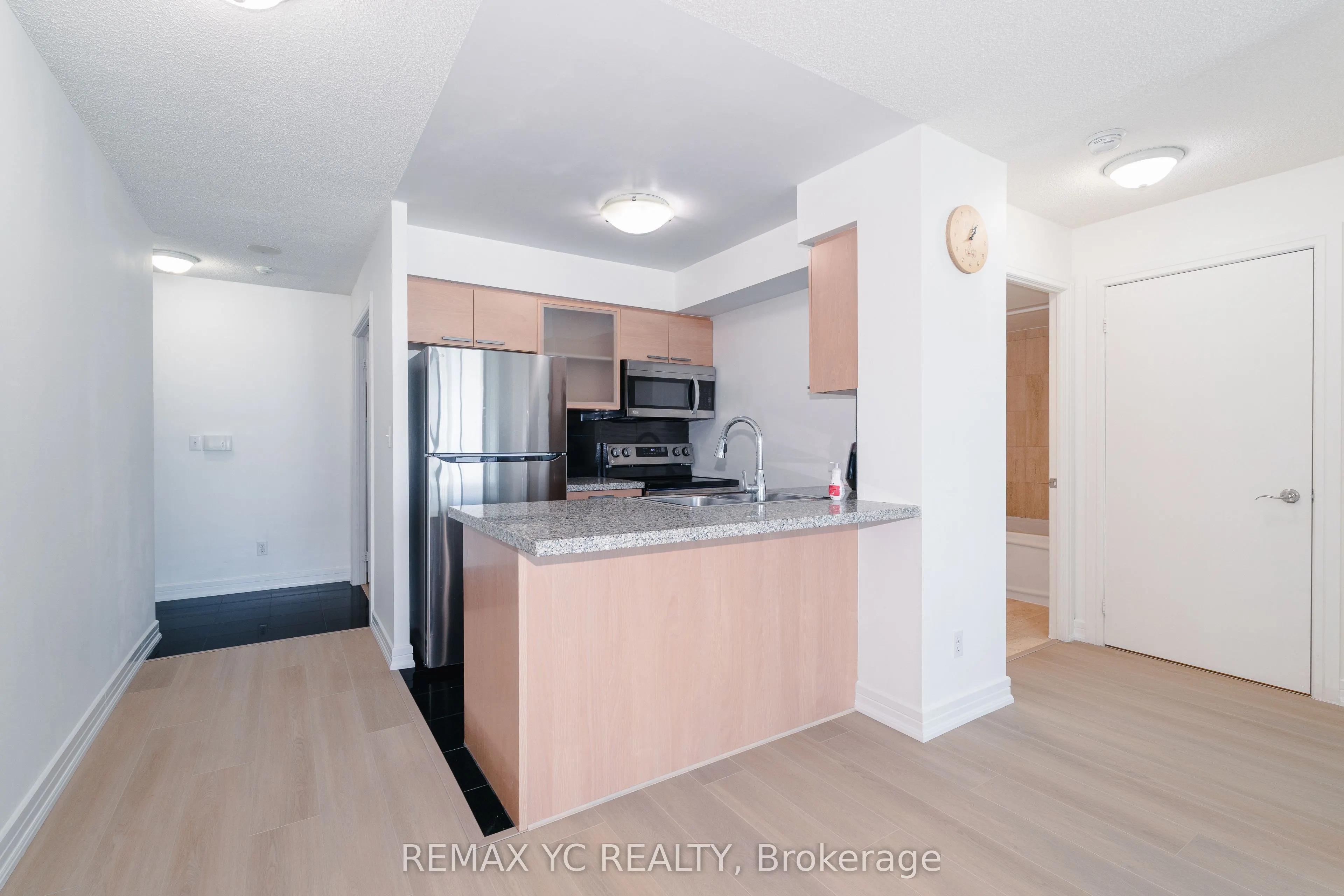 16 Harrison Garden Boulevard, #2612